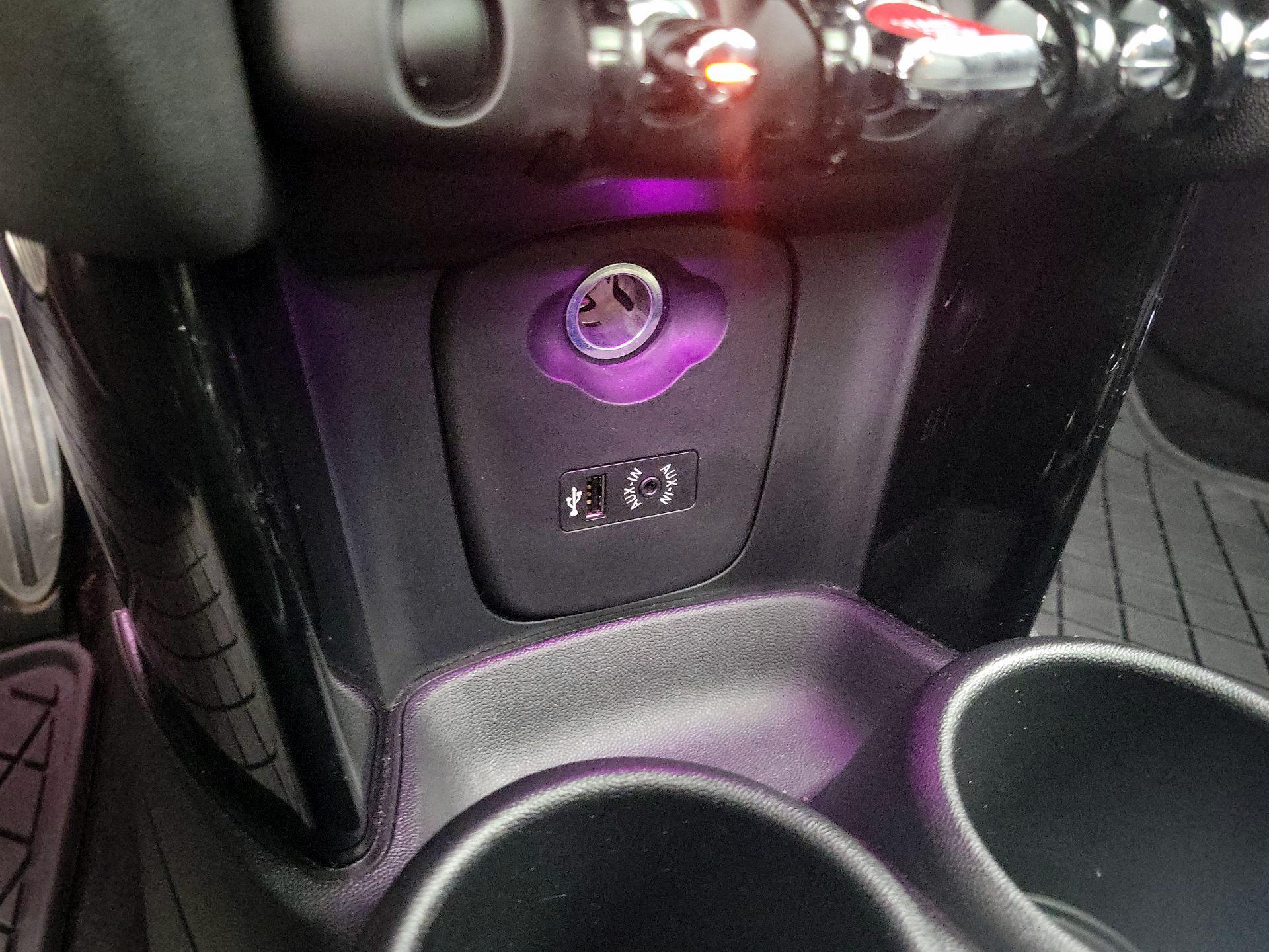 Thumbnail: 2015 MINI Cooper Hardtop - 18