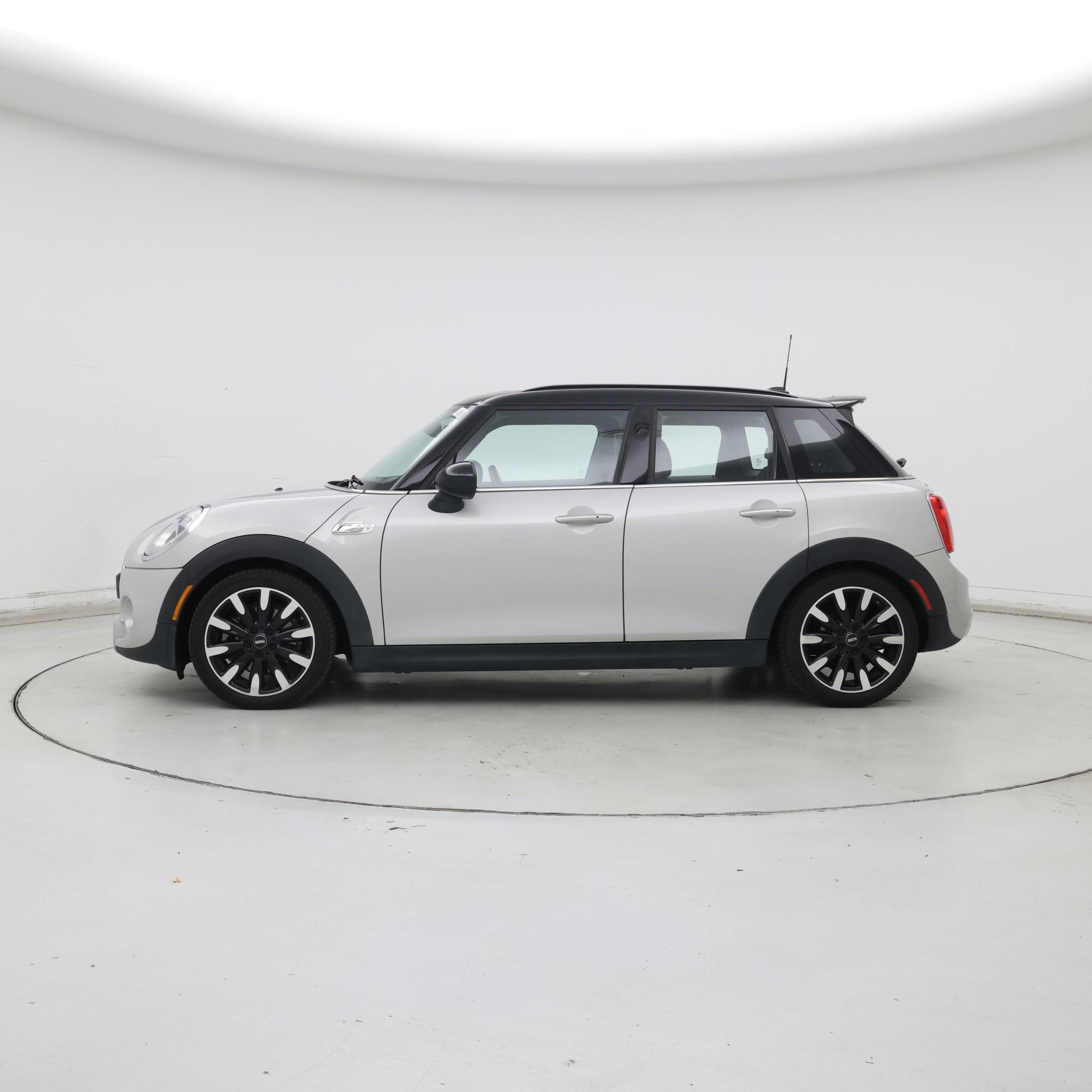 Thumbnail: 2015 MINI Cooper Hardtop - 3