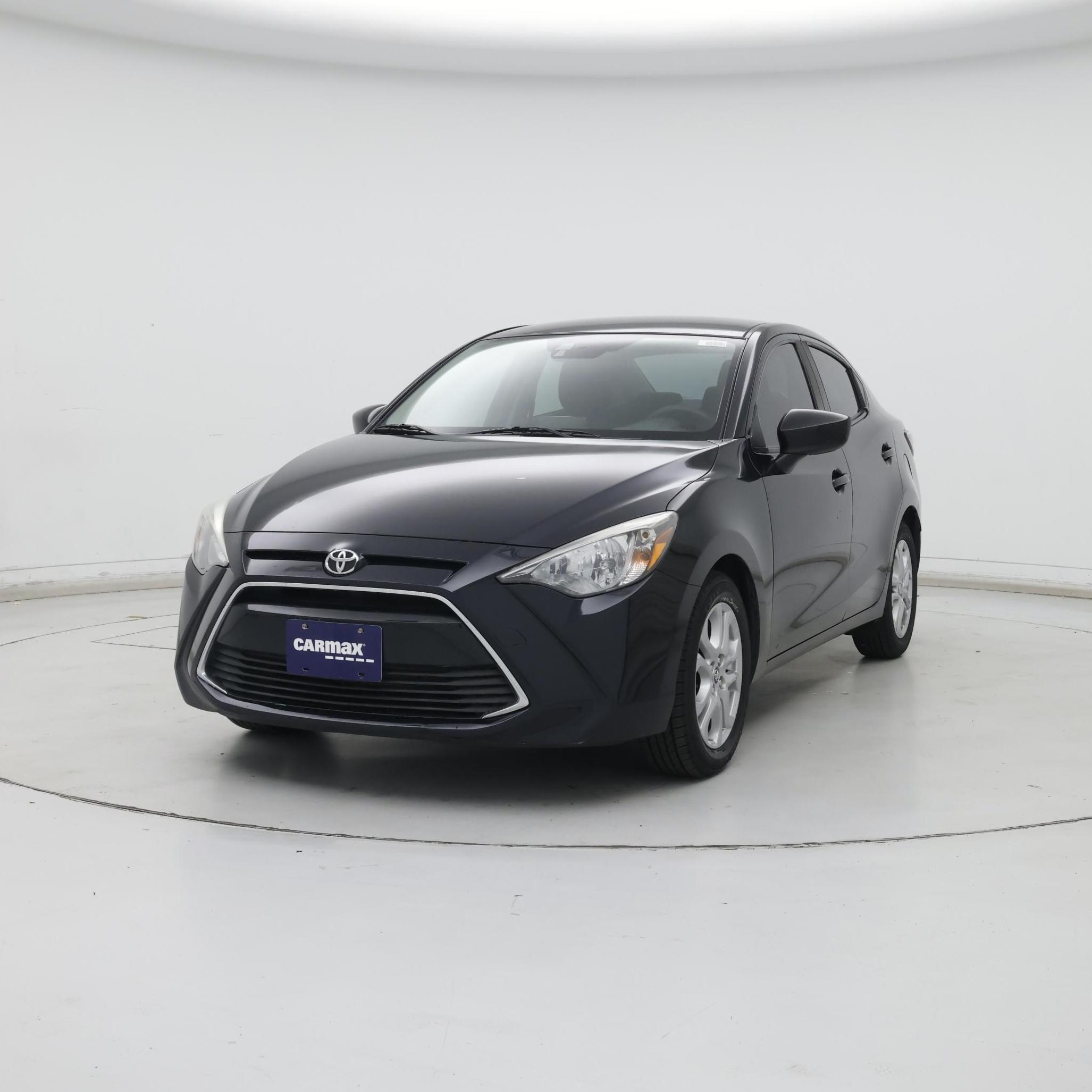 Thumbnail: 2017 Toyota Yaris iA - 4