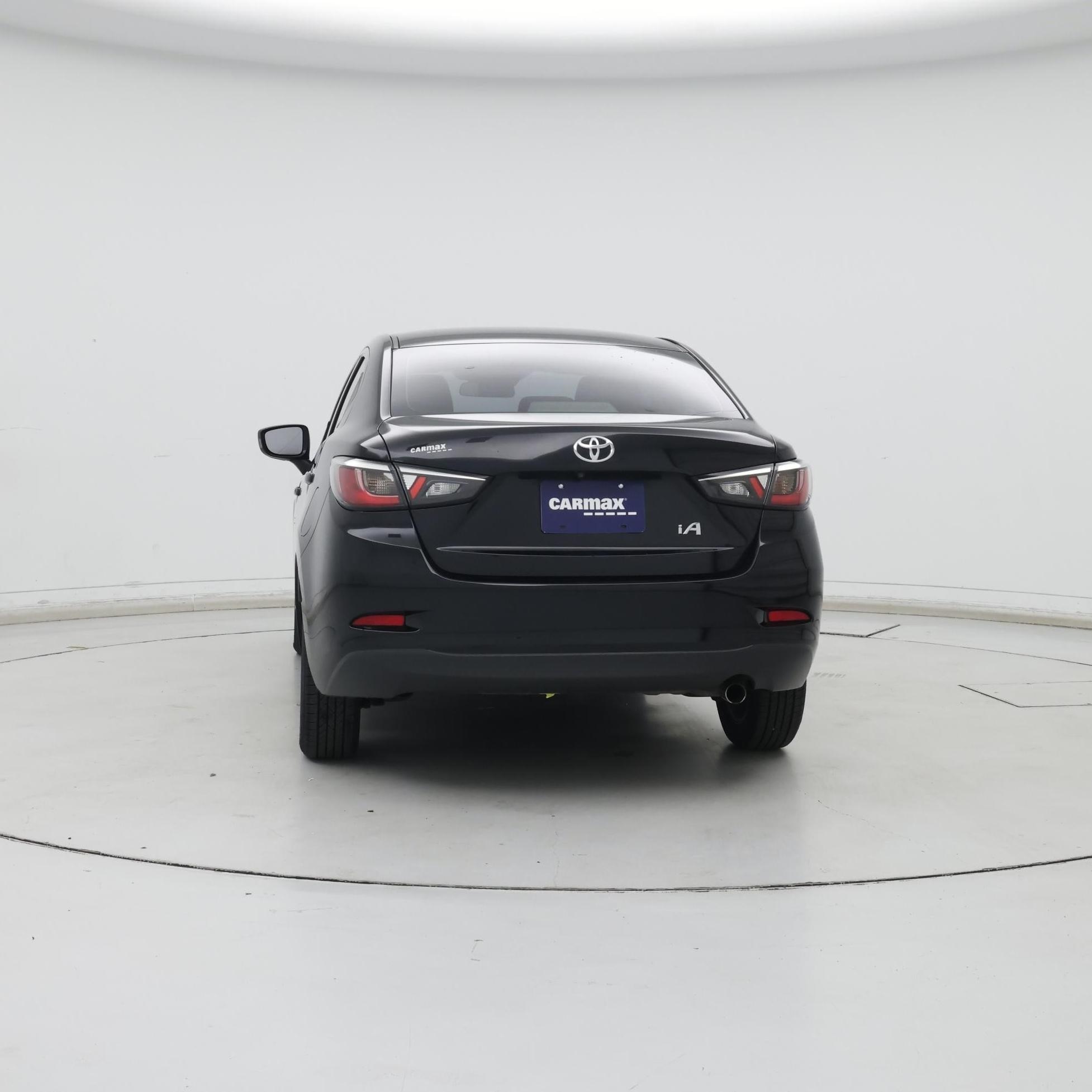 Thumbnail: 2017 Toyota Yaris iA - 6