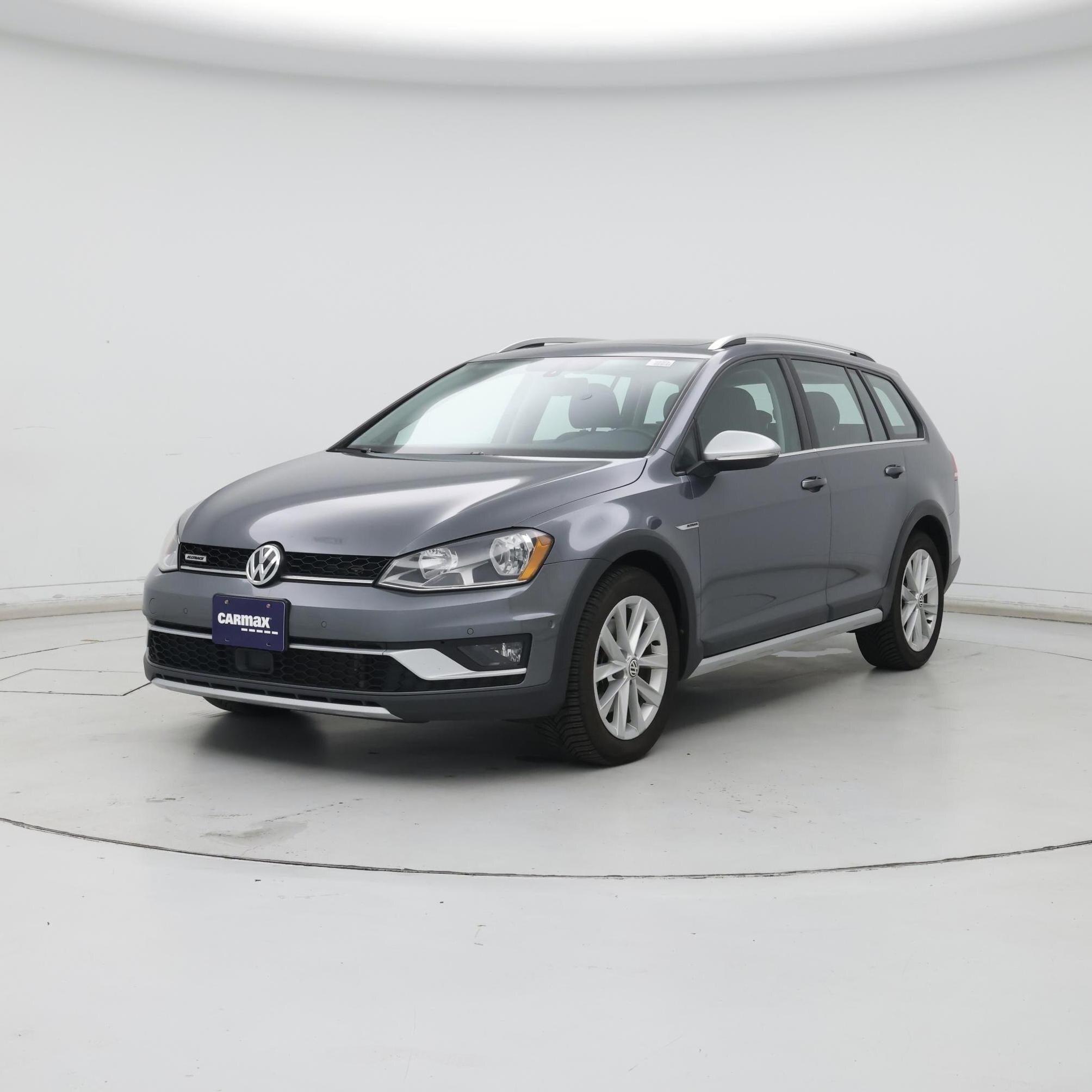 Thumbnail: 2017 Volkswagen Golf - 4