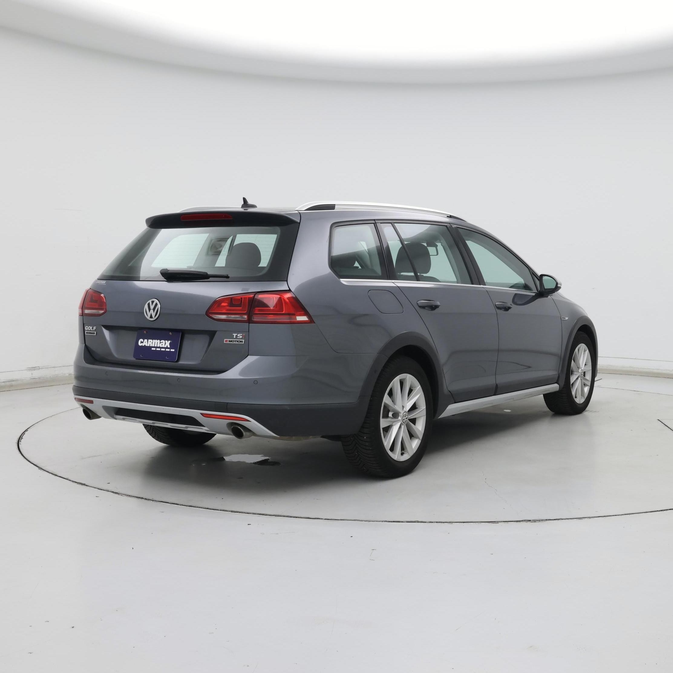 Thumbnail: 2017 Volkswagen Golf - 8