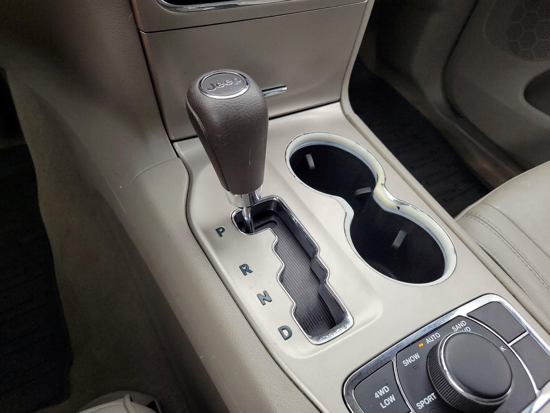 Thumbnail: 2013 Jeep Grand Cherokee - 17