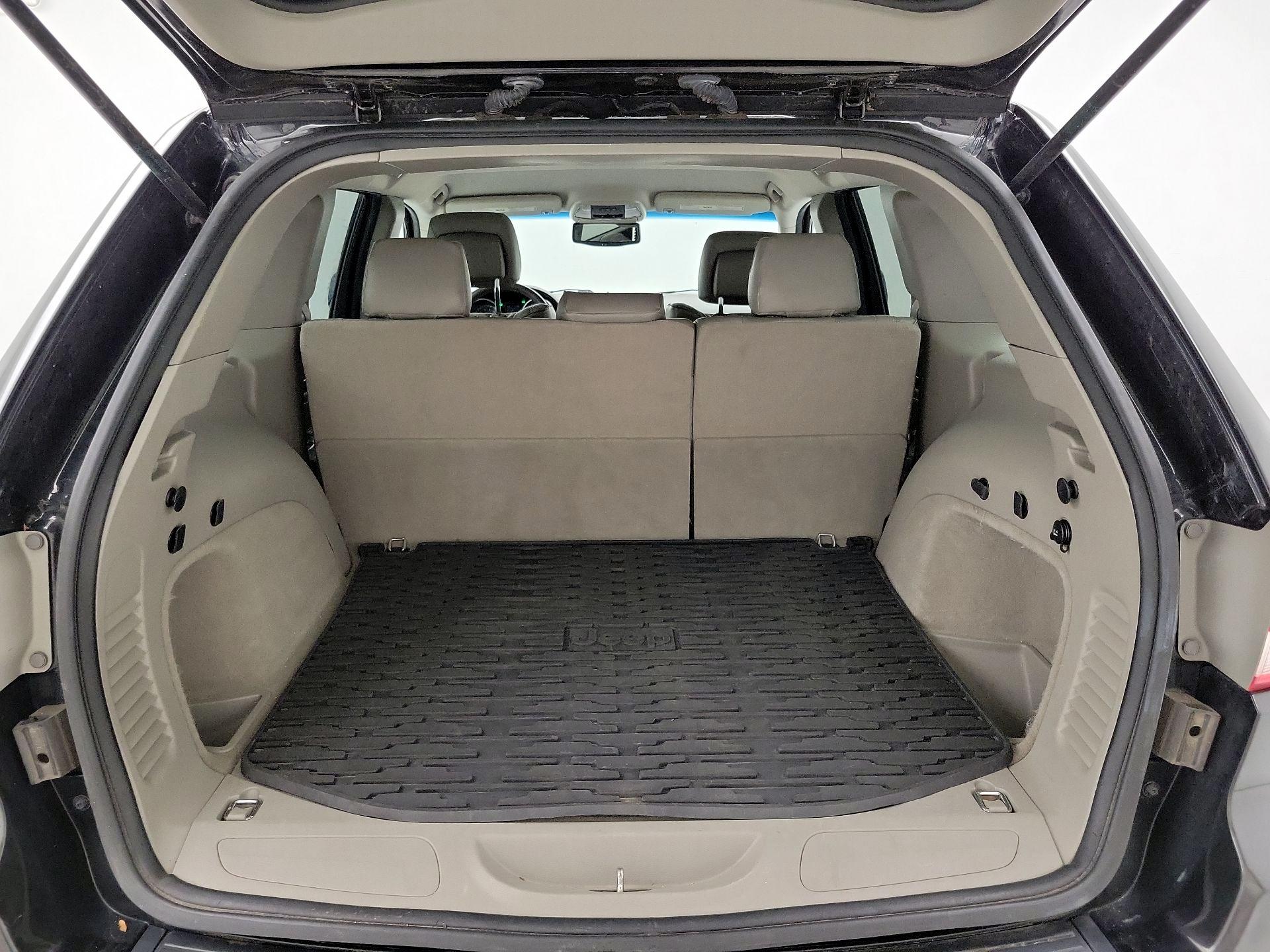 Thumbnail: 2013 Jeep Grand Cherokee - 20