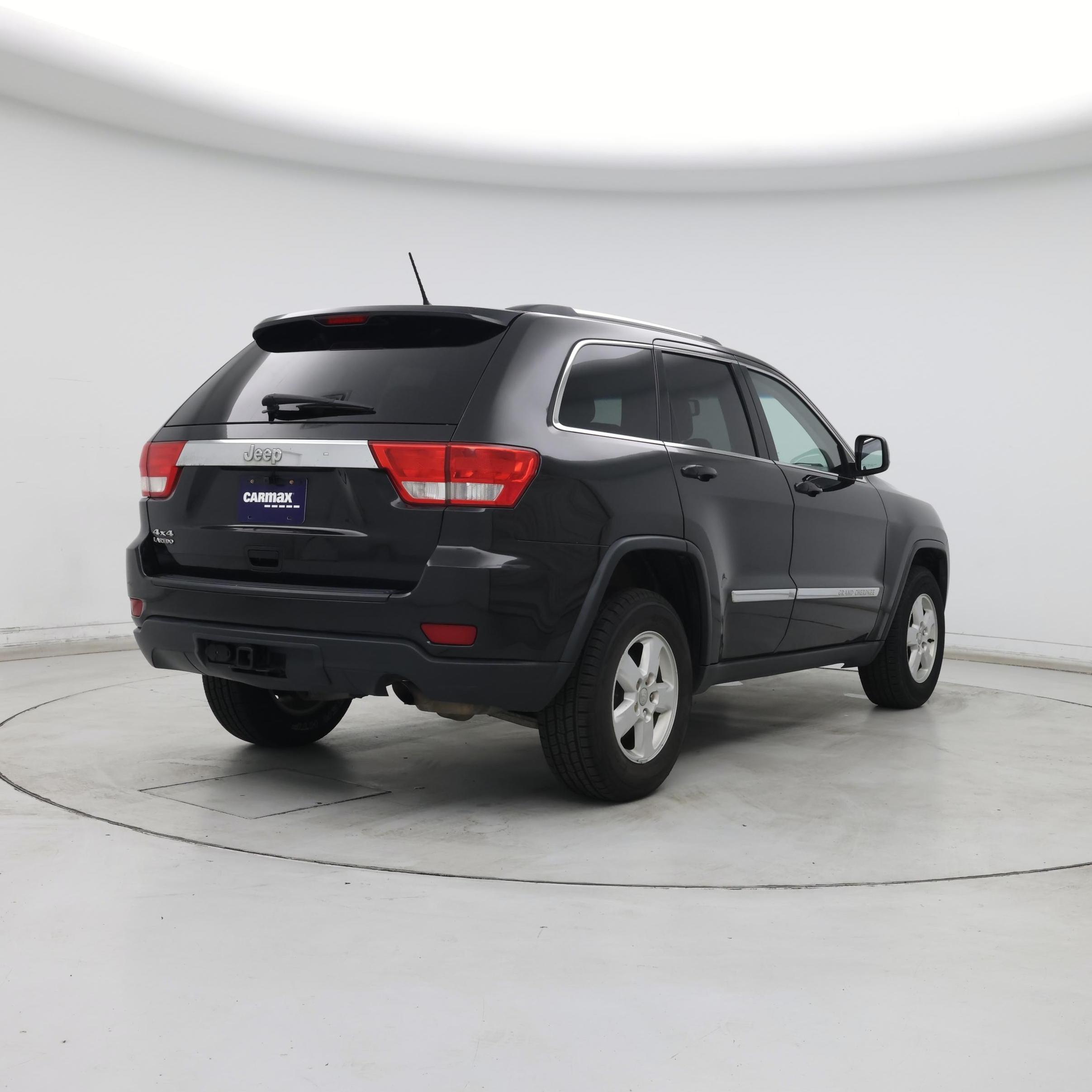 Thumbnail: 2013 Jeep Grand Cherokee - 8