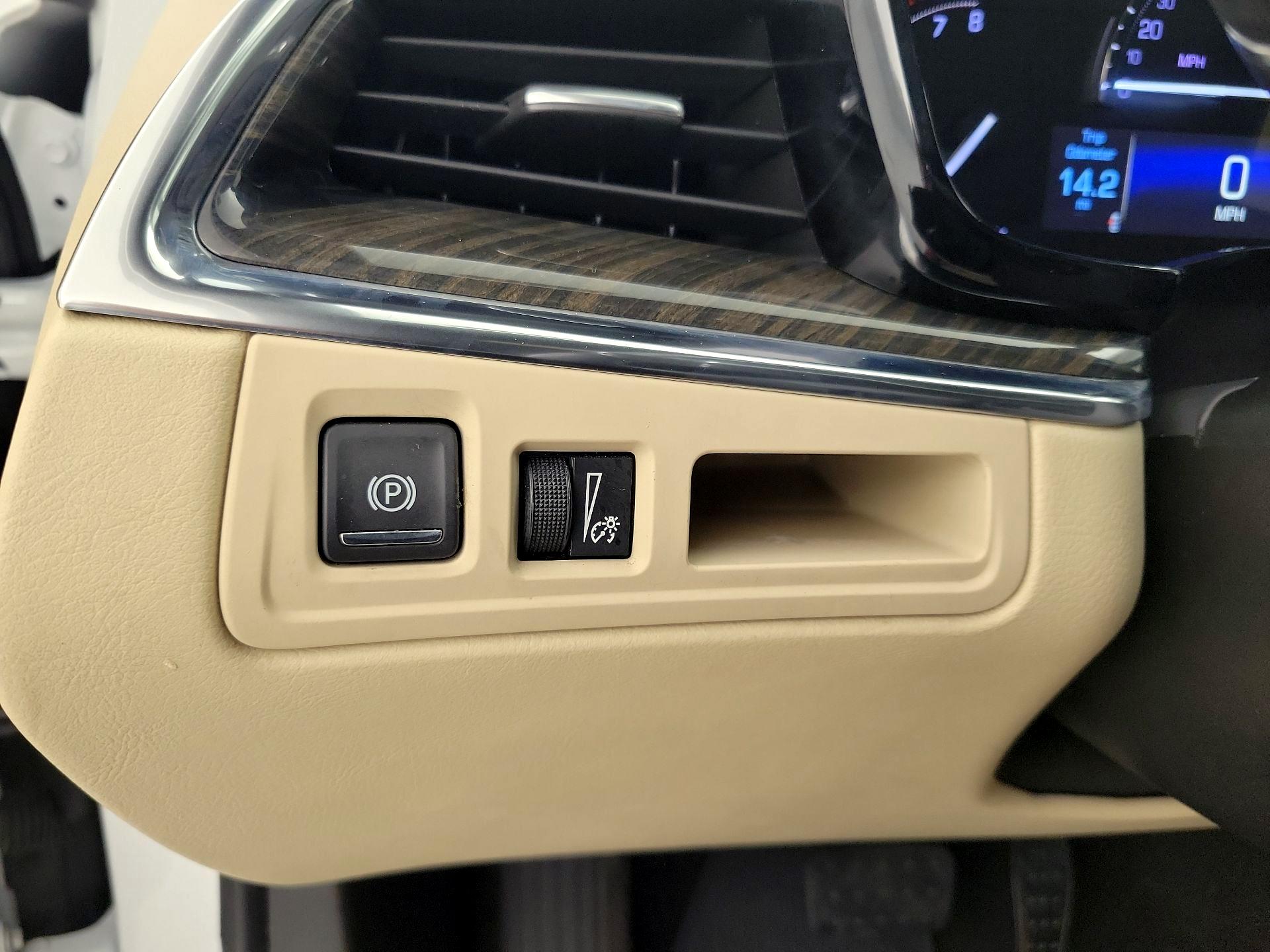 Thumbnail: 2019 Cadillac XT5 - 13