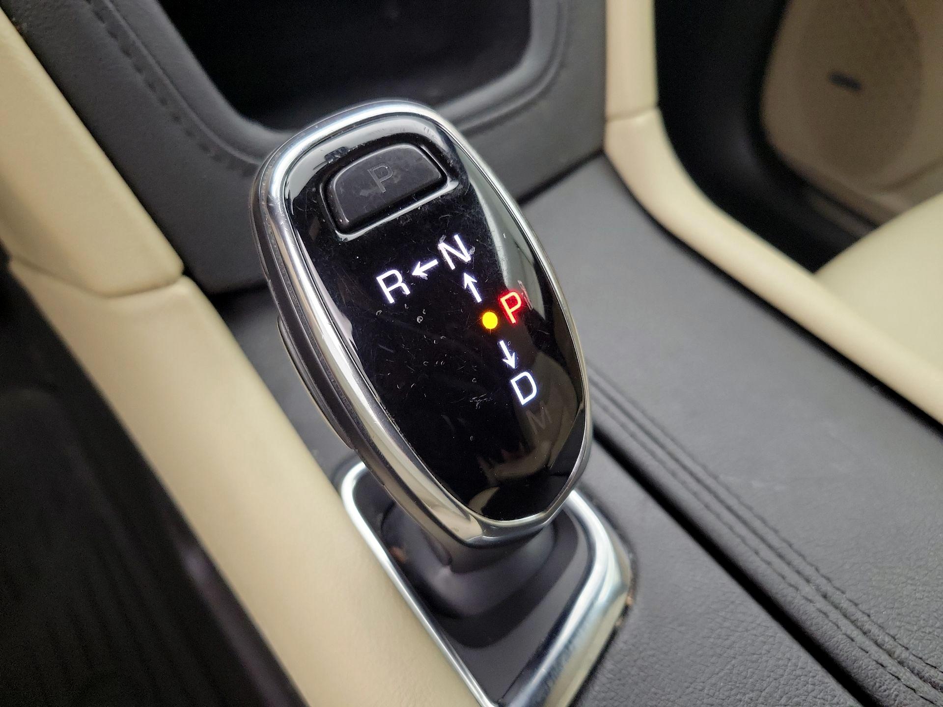Thumbnail: 2019 Cadillac XT5 - 18