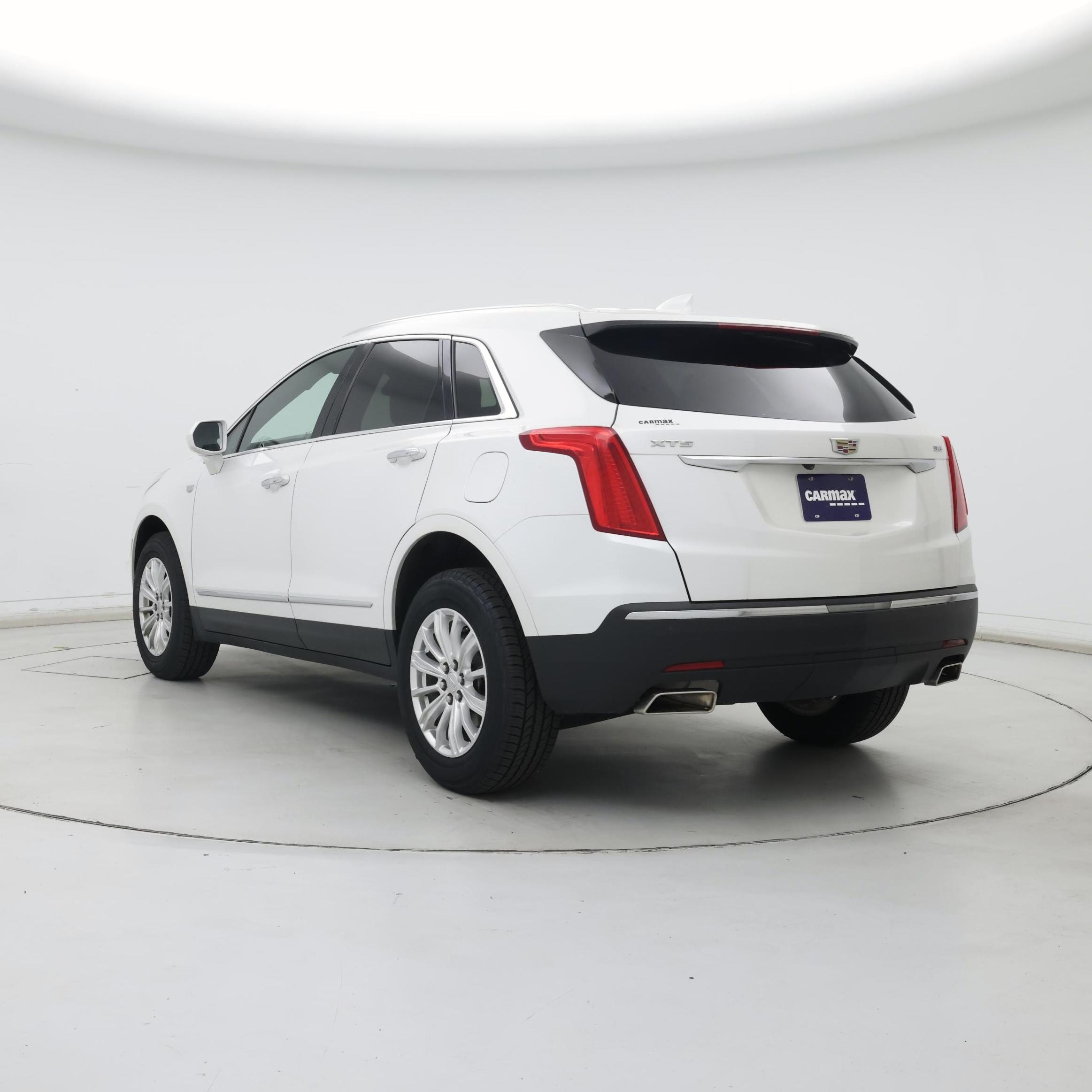 Thumbnail: 2019 Cadillac XT5 - 2