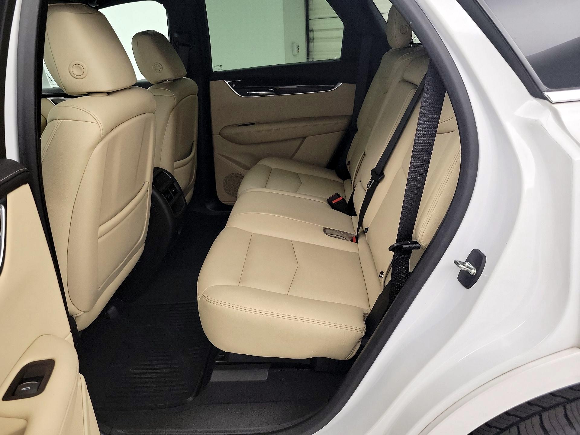 Thumbnail: 2019 Cadillac XT5 - 19