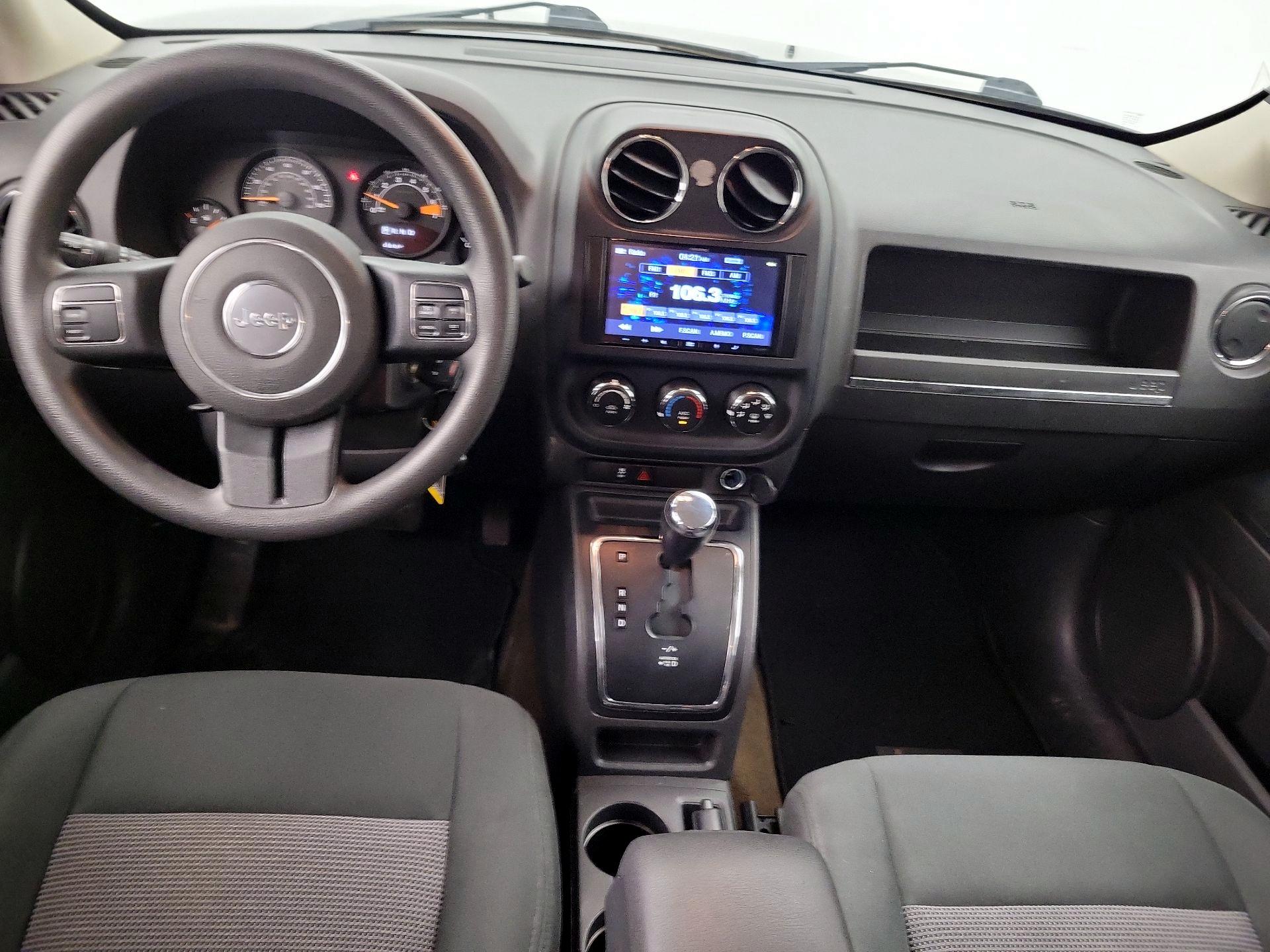 Thumbnail: 2014 Jeep Patriot - 9