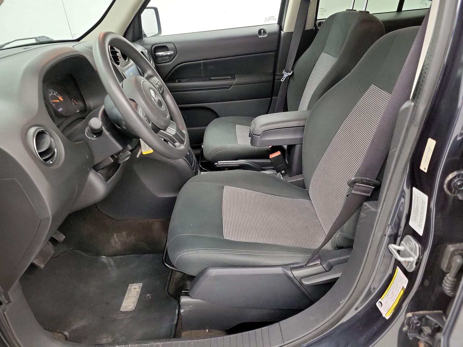 Thumbnail: 2014 Jeep Patriot - 11
