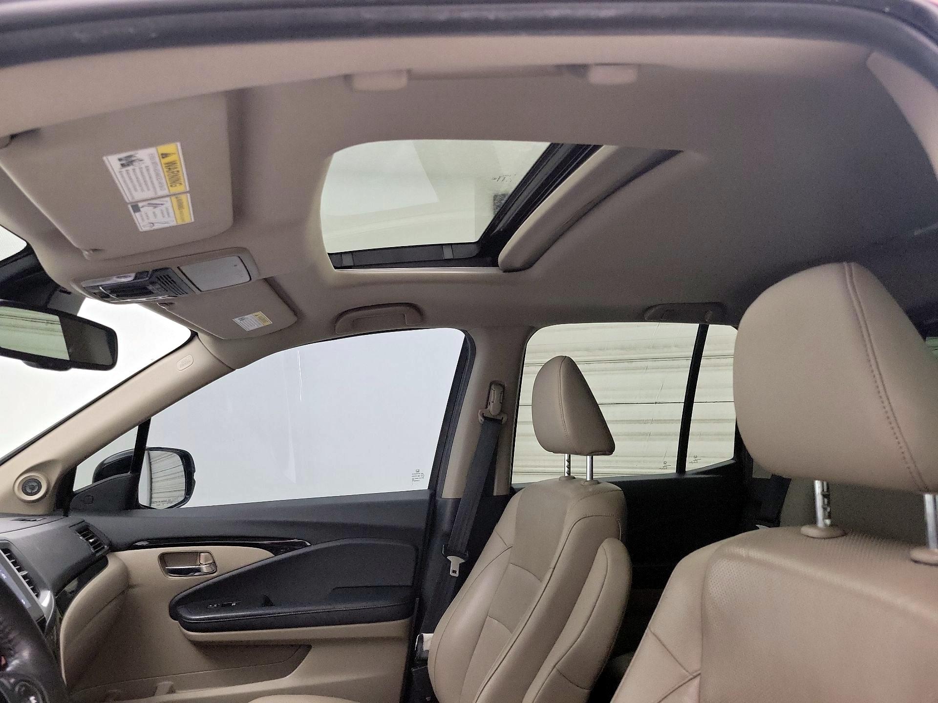Thumbnail: 2019 Honda Ridgeline - 19