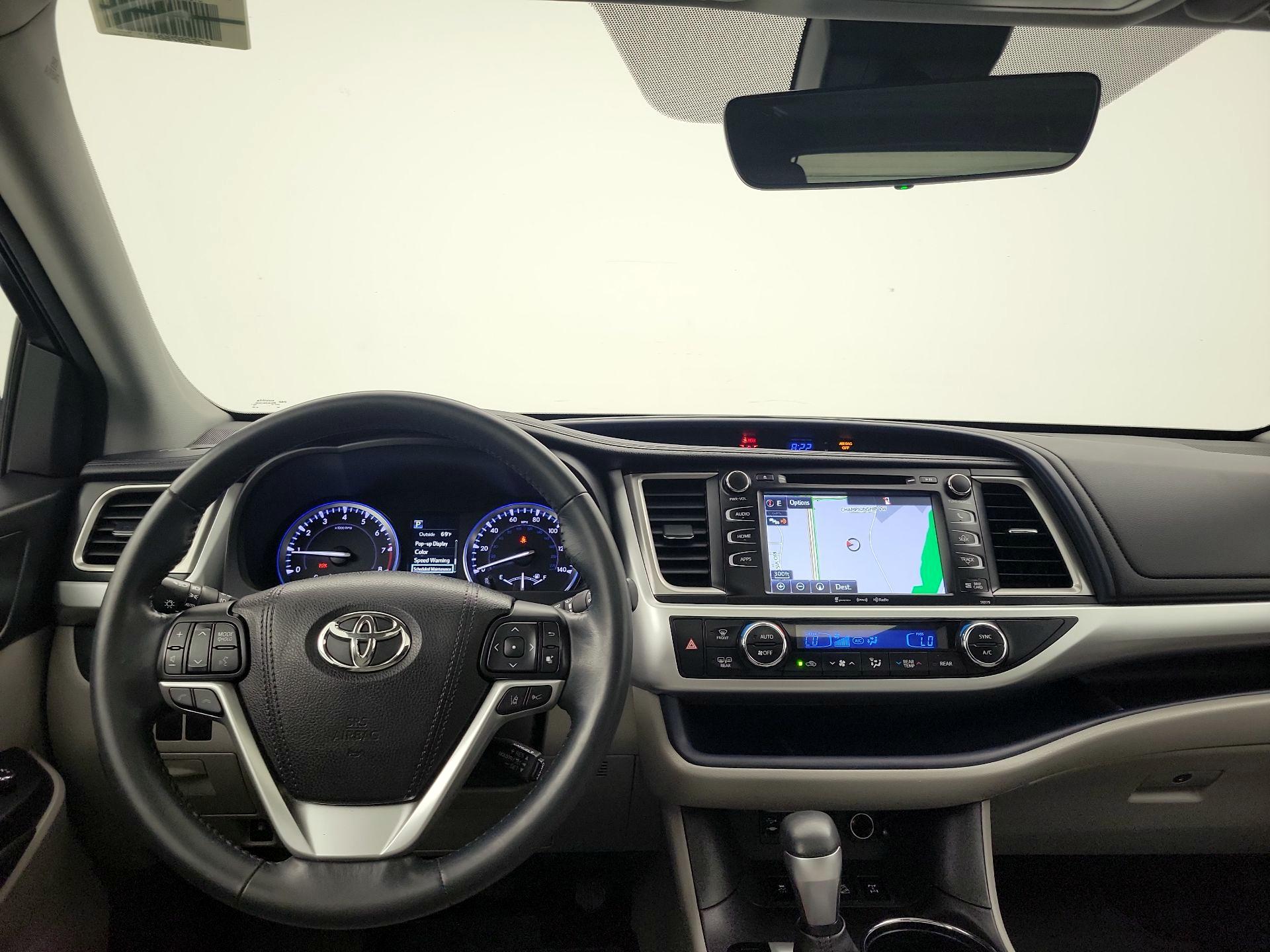 Thumbnail: 2017 Toyota Highlander - 9