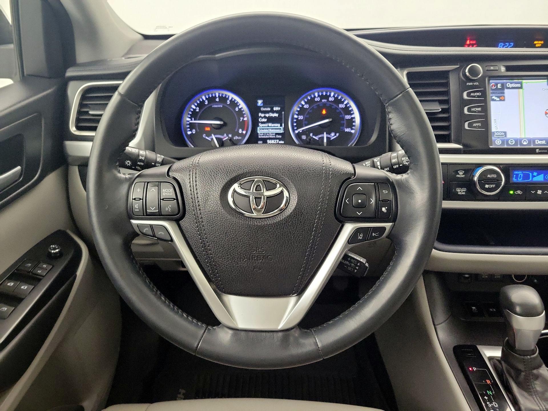Thumbnail: 2017 Toyota Highlander - 10