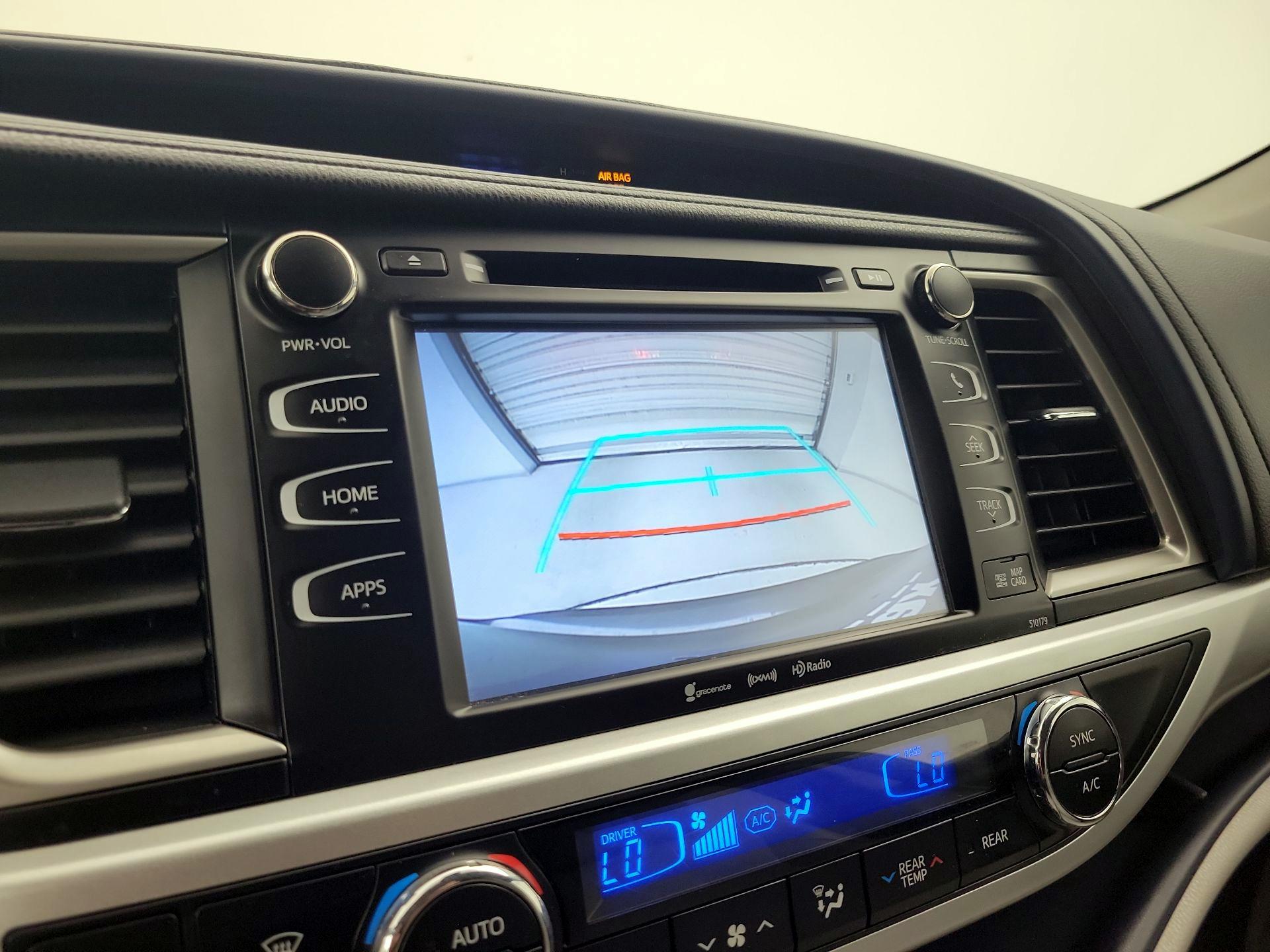 Thumbnail: 2017 Toyota Highlander - 15