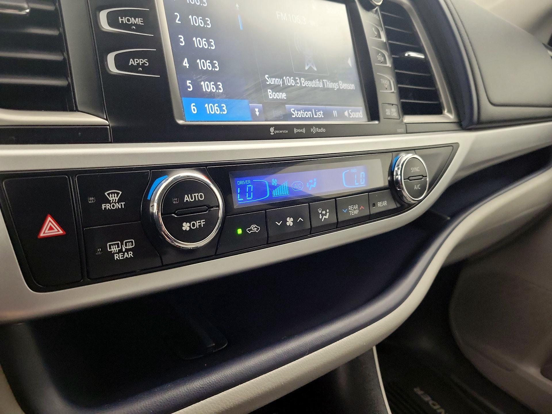 Thumbnail: 2017 Toyota Highlander - 17