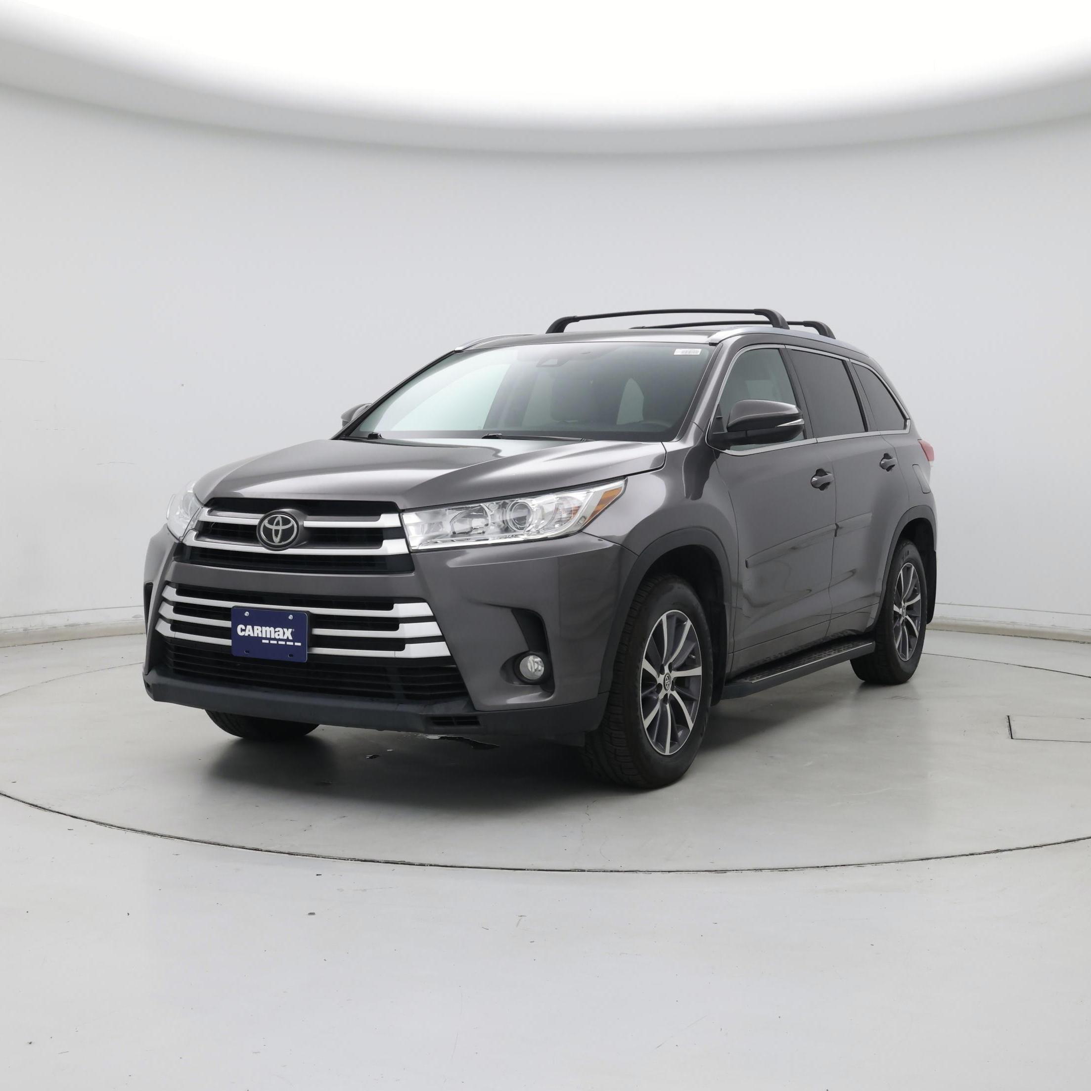 Thumbnail: 2017 Toyota Highlander - 4