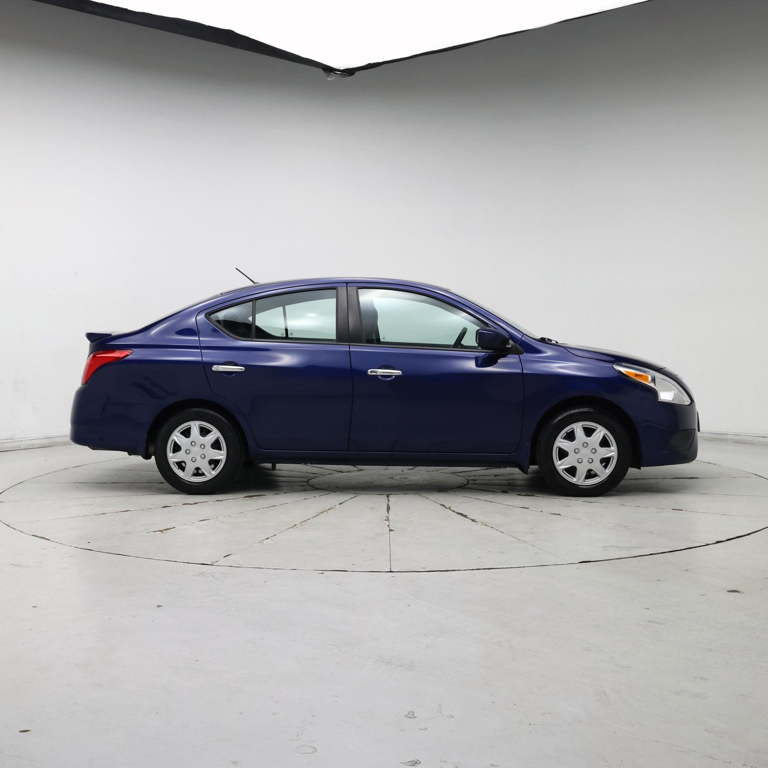 Thumbnail: 2018 Nissan Versa - 7