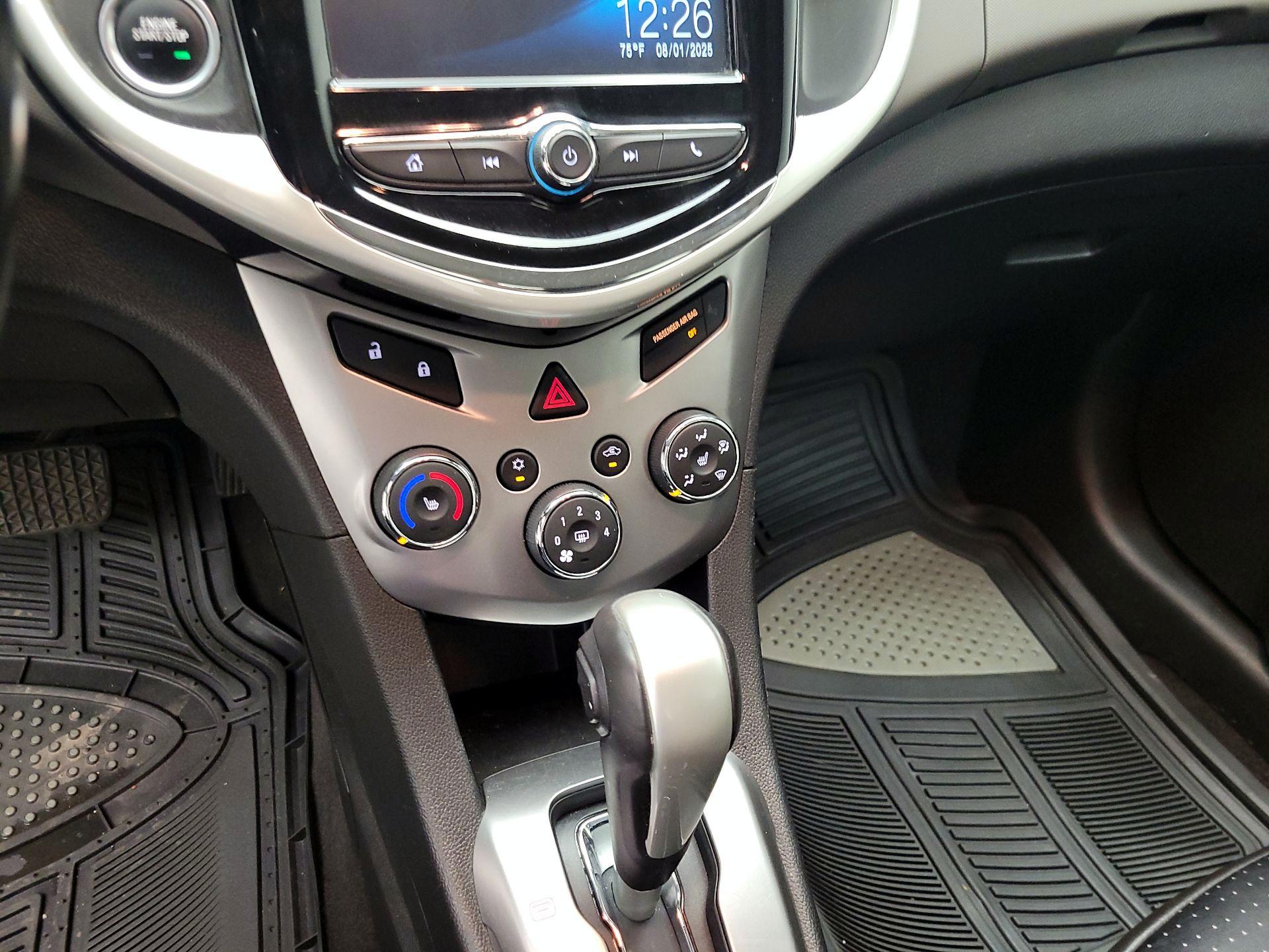 Thumbnail: 2017 Chevrolet Sonic - 16