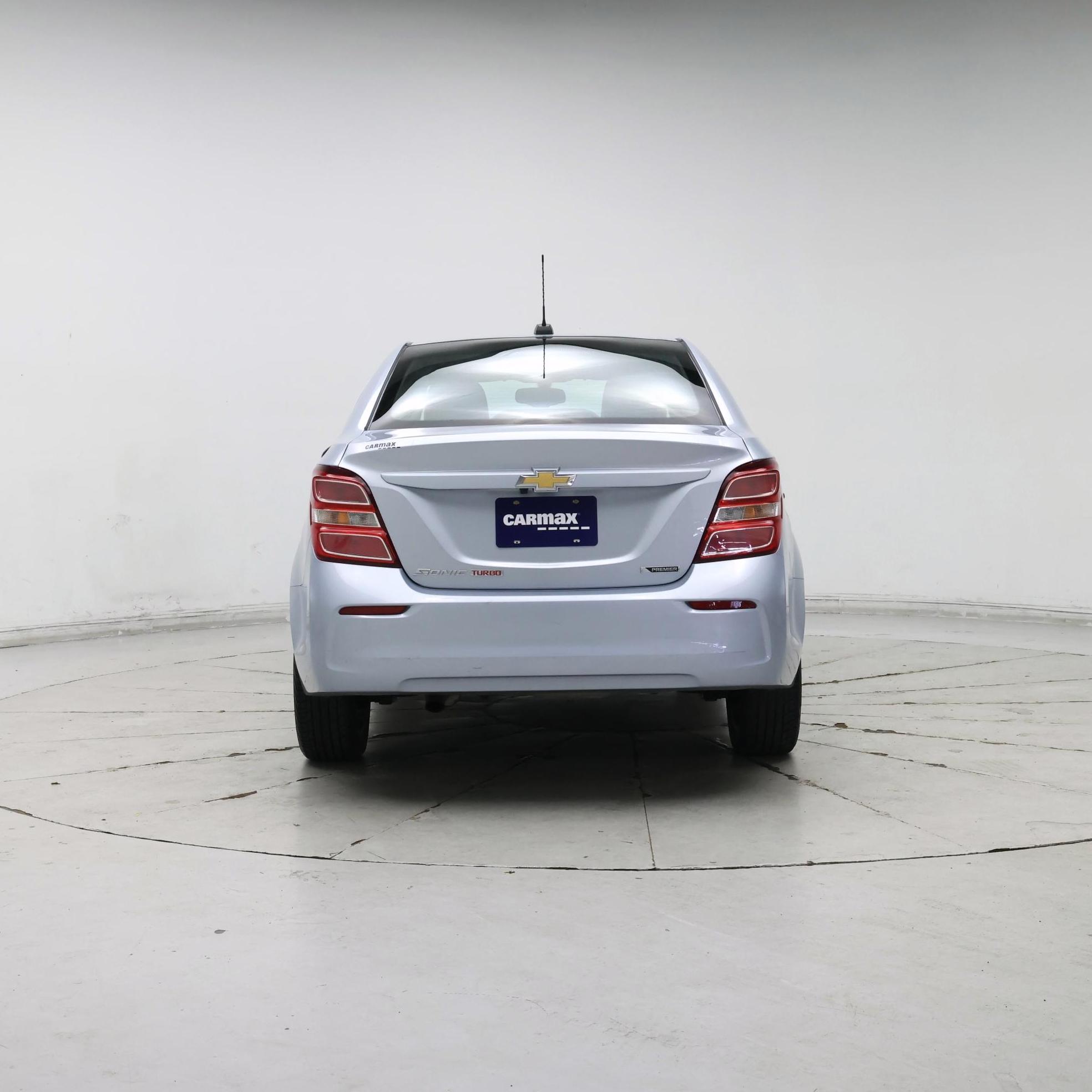 Thumbnail: 2017 Chevrolet Sonic - 6