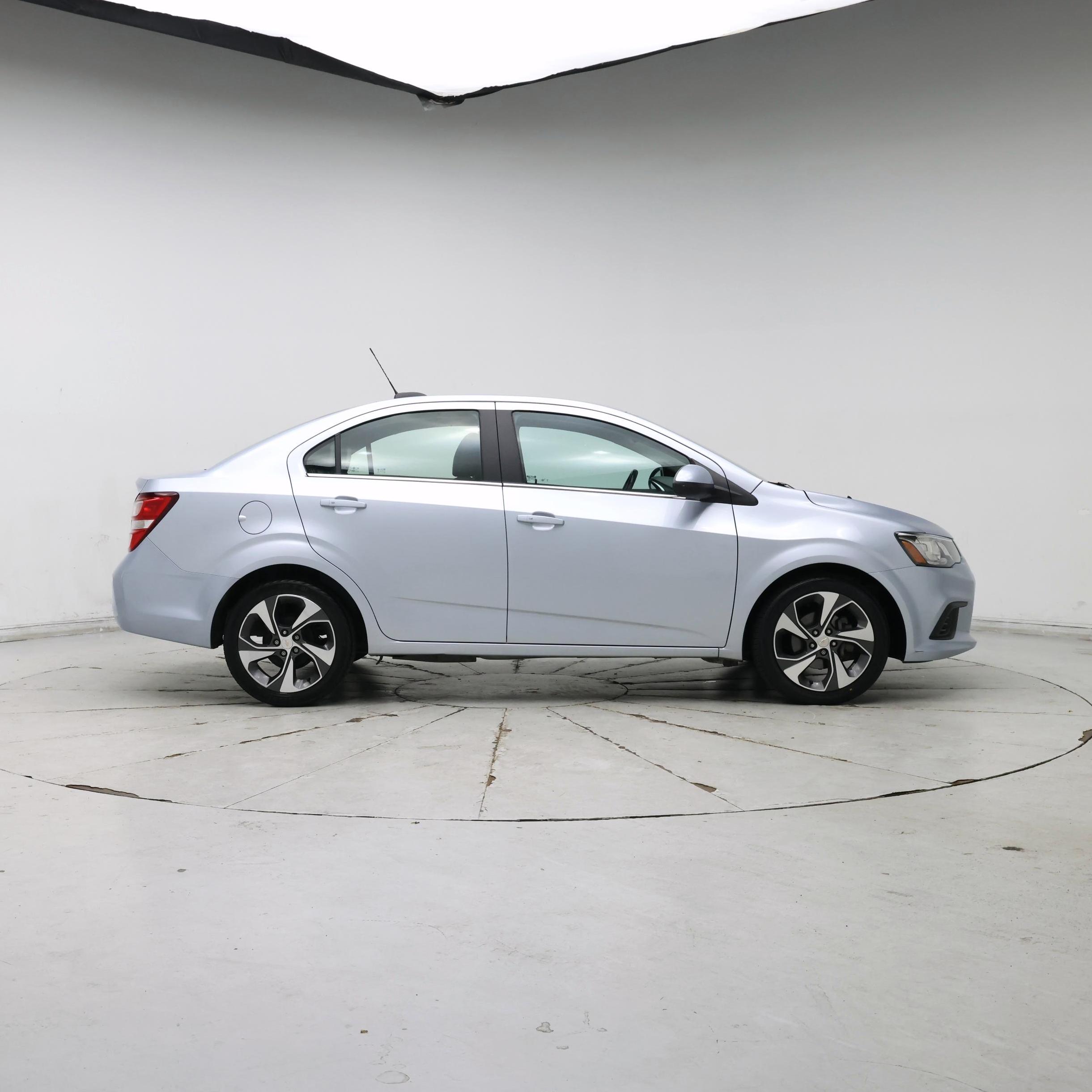 Thumbnail: 2017 Chevrolet Sonic - 7