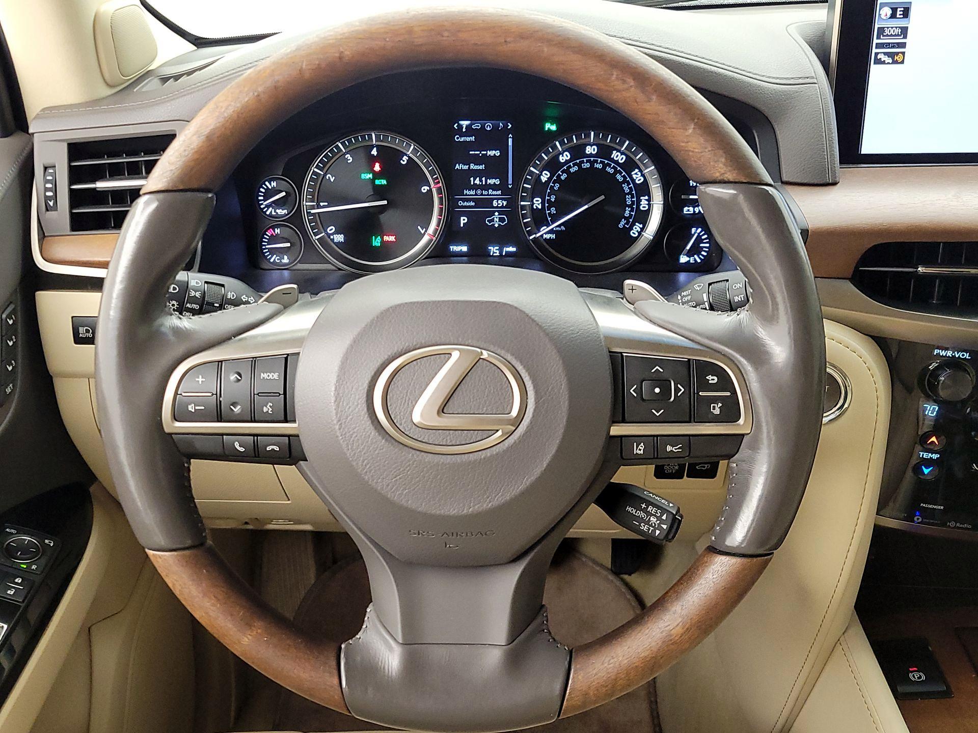 Thumbnail: 2016 Lexus LX - 10