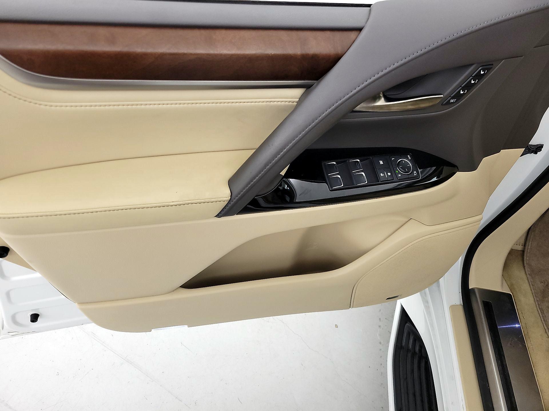 Thumbnail: 2016 Lexus LX - 12