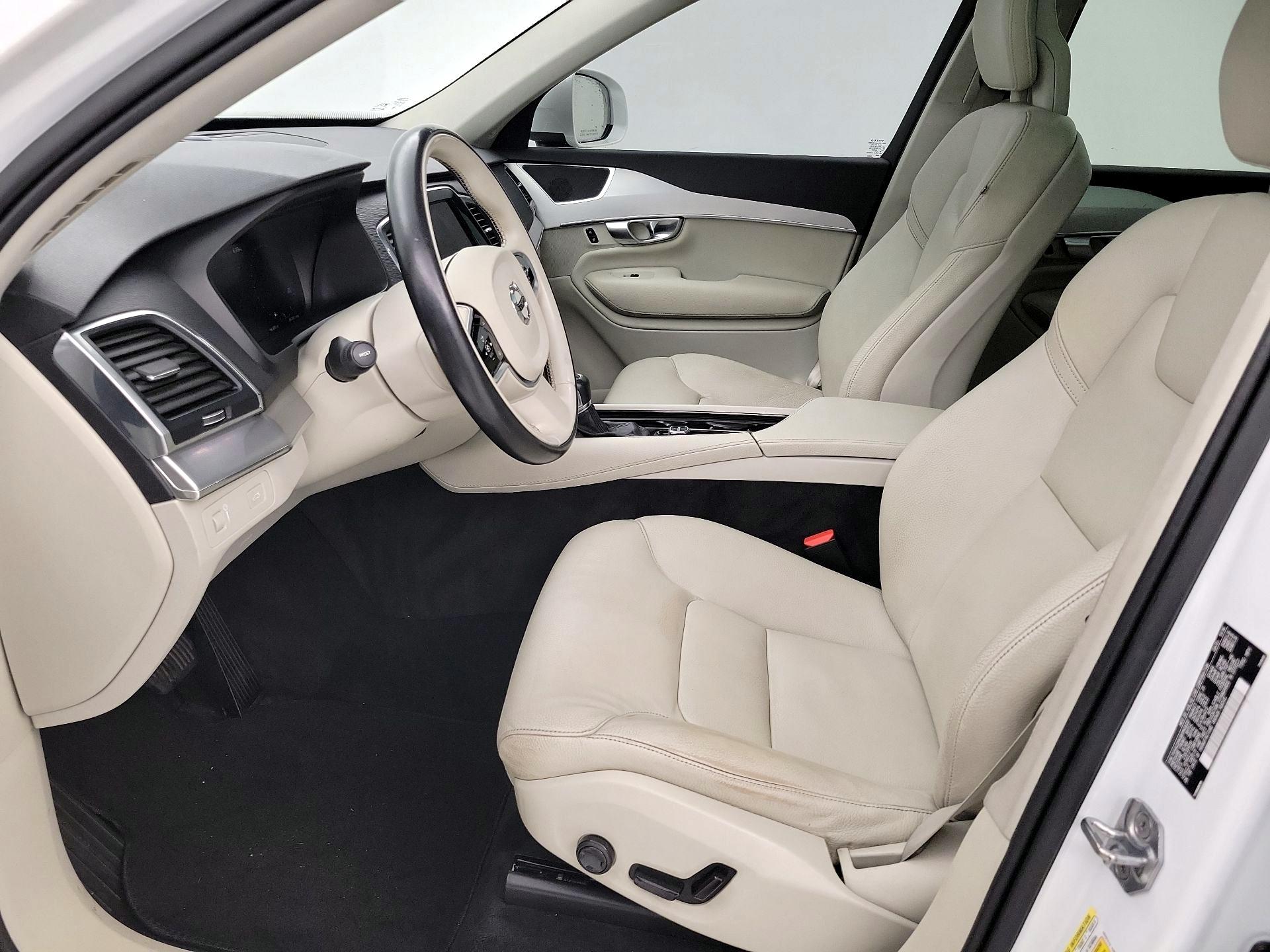 Thumbnail: 2017 Volvo XC90 - 11