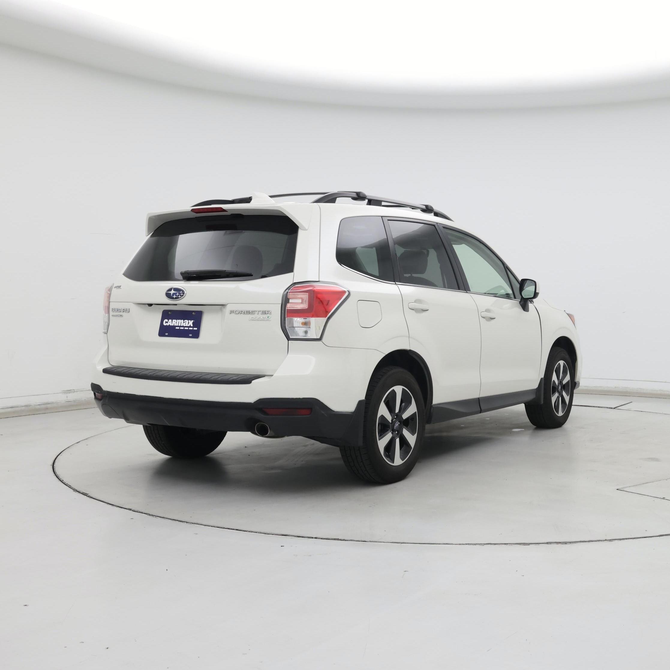 Thumbnail: 2017 Subaru Forester - 8