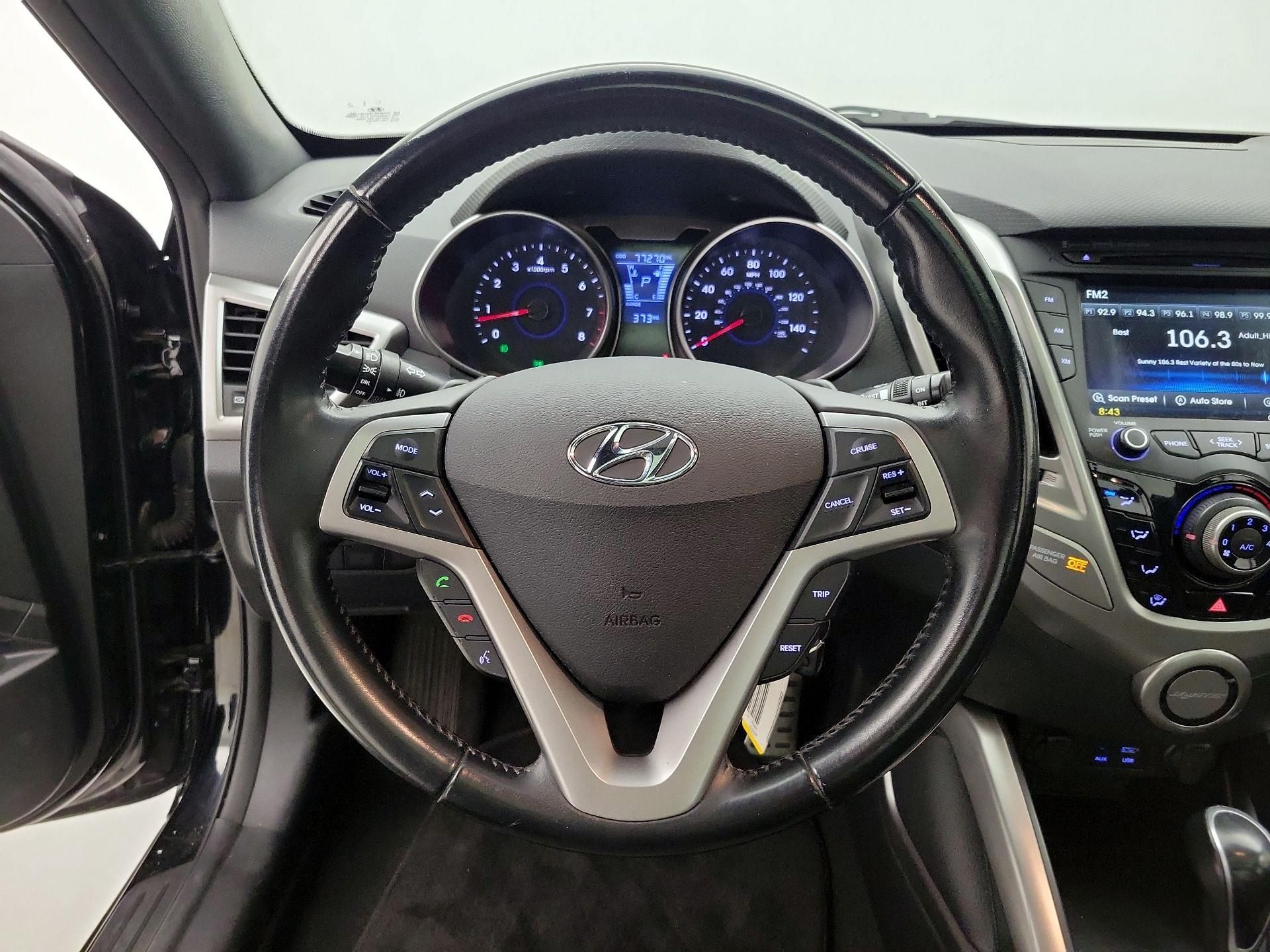 Thumbnail: 2016 Hyundai Veloster - 10
