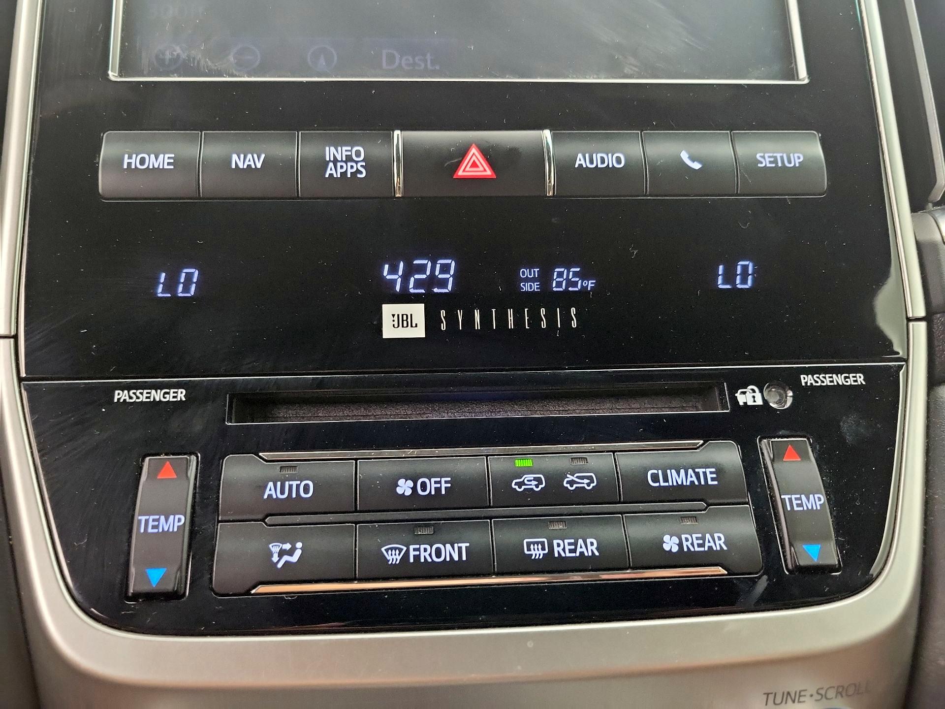 Thumbnail: 2016 Toyota Land Cruiser - 17