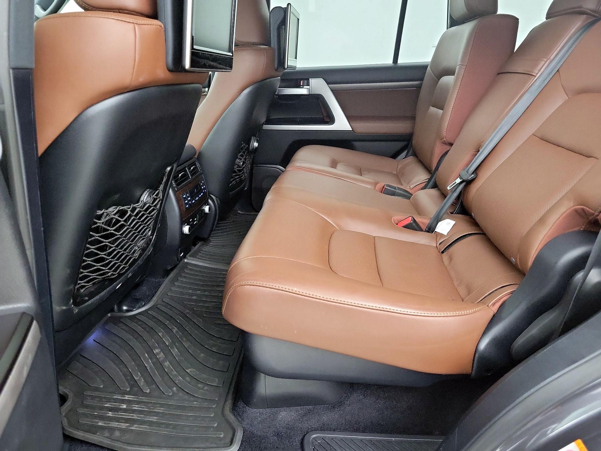 Thumbnail: 2016 Toyota Land Cruiser - 20
