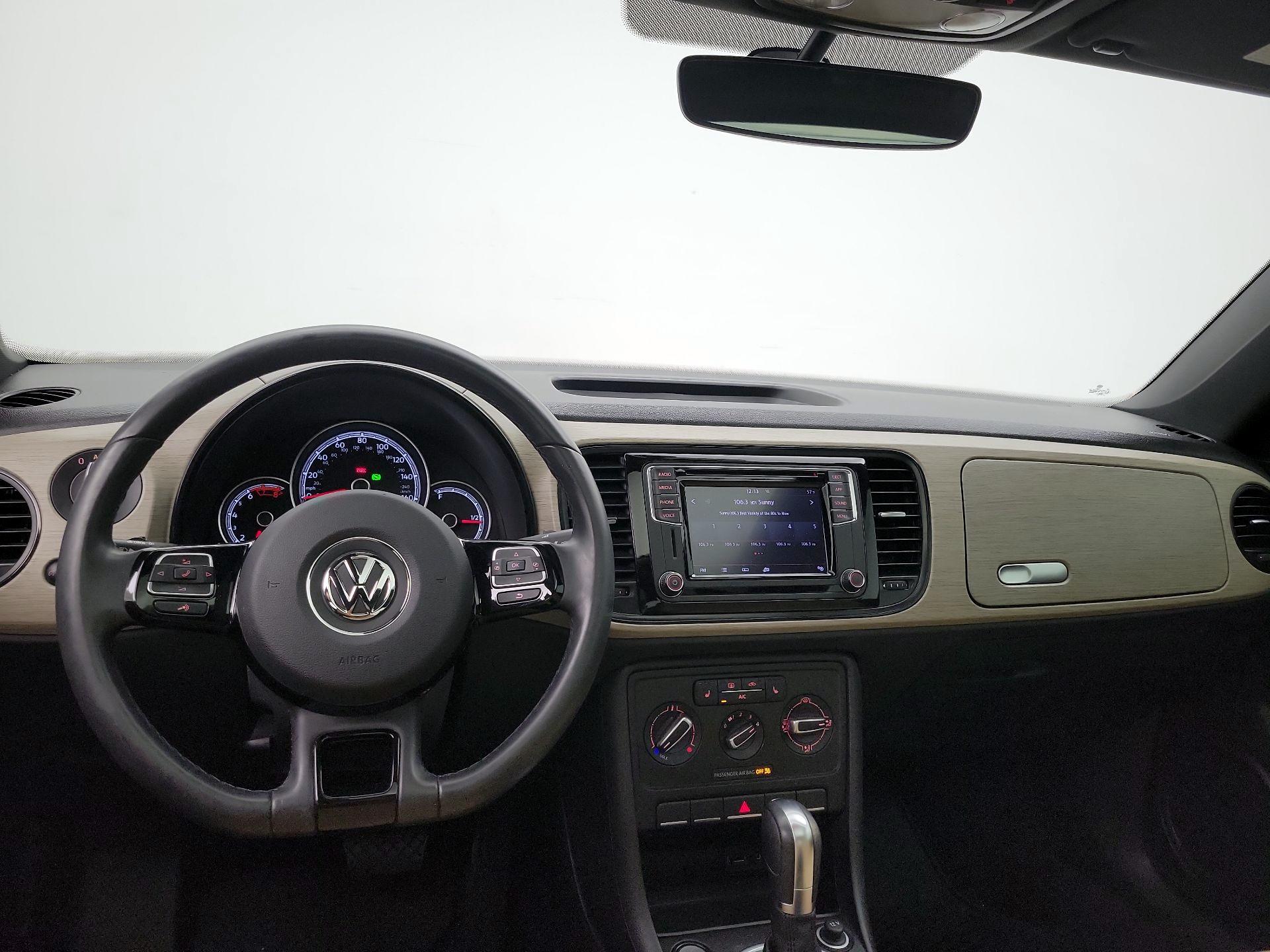 Thumbnail: 2018 Volkswagen Beetle - 9