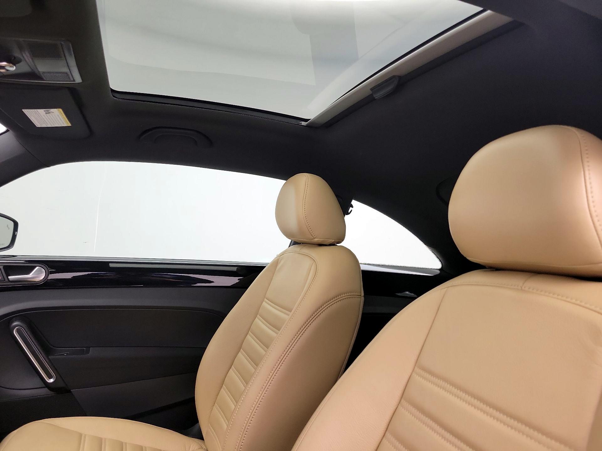 Thumbnail: 2018 Volkswagen Beetle - 19