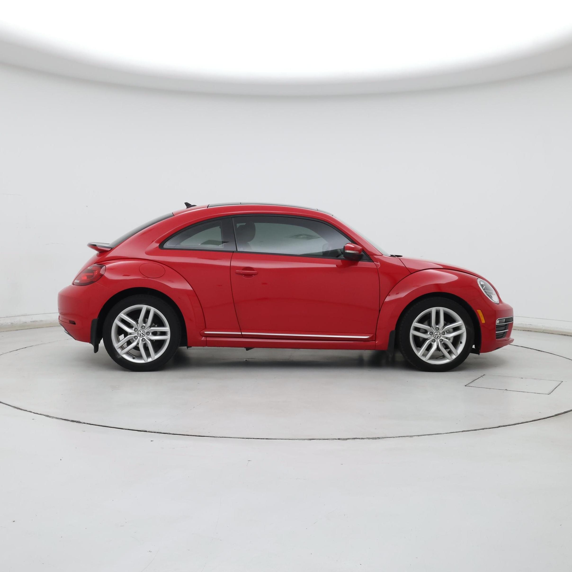 Thumbnail: 2018 Volkswagen Beetle - 7