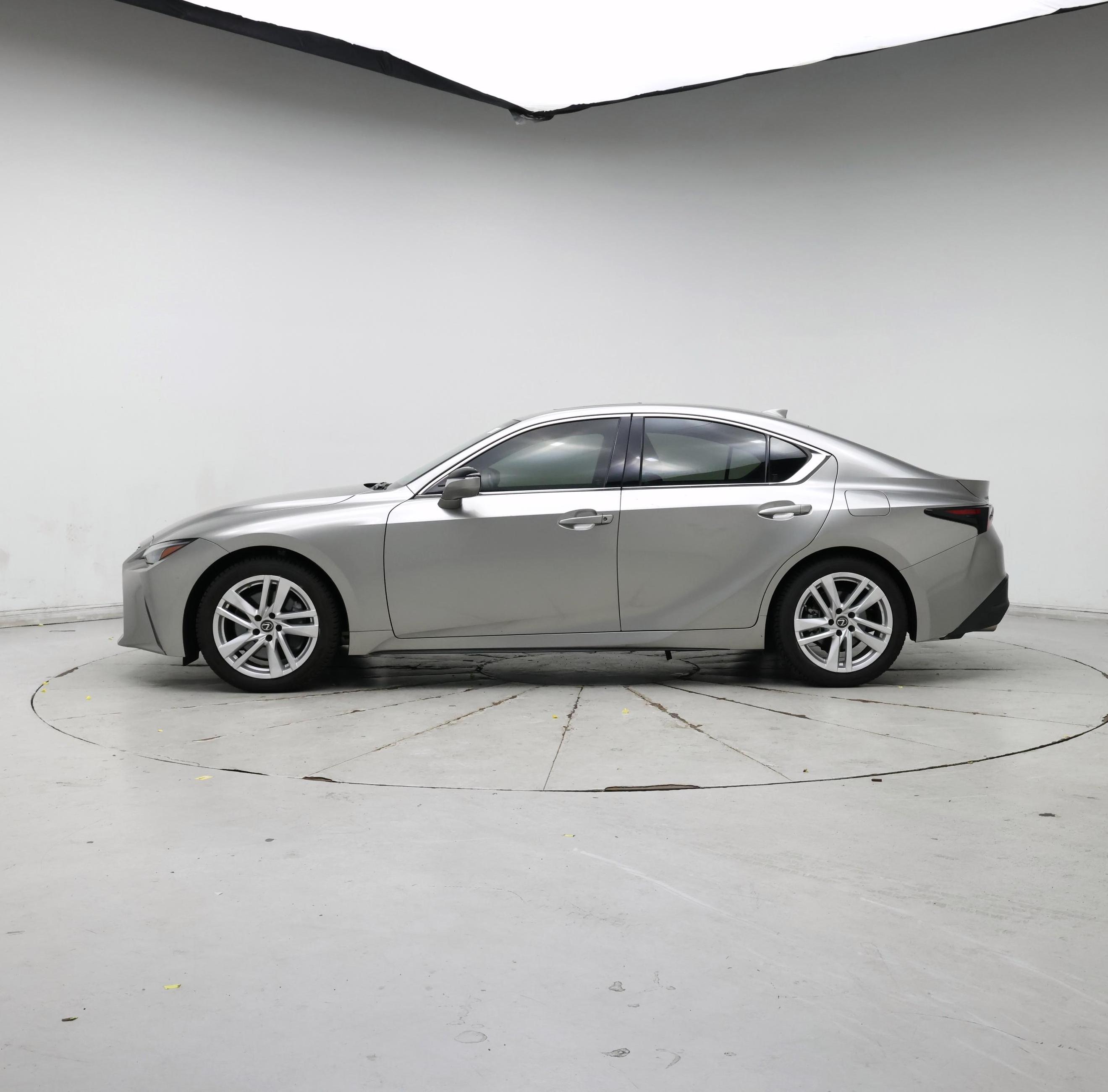 Thumbnail: 2021 Lexus IS - 3