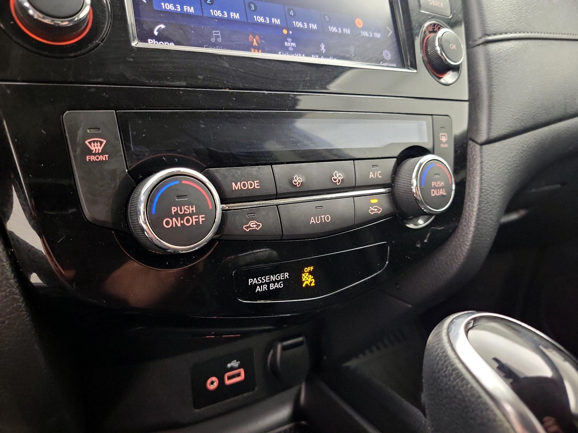 Thumbnail: 2019 Nissan Rogue - 16