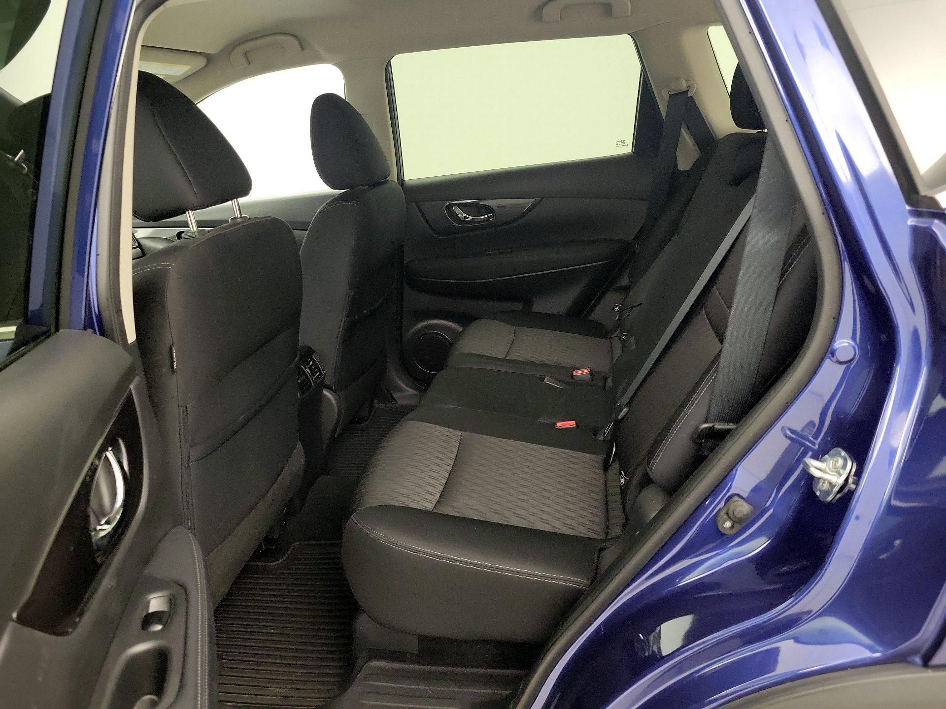 Thumbnail: 2019 Nissan Rogue - 19