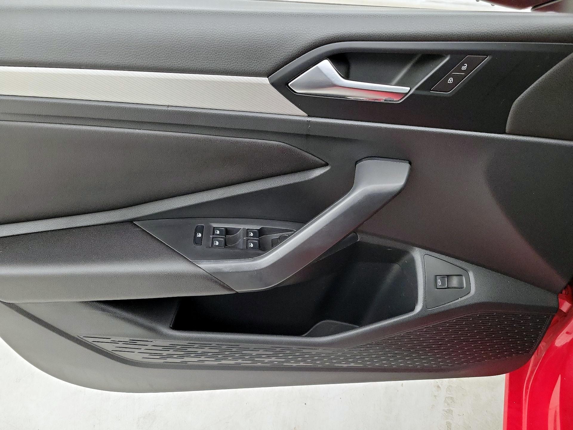 Thumbnail: 2019 Volkswagen Jetta - 12