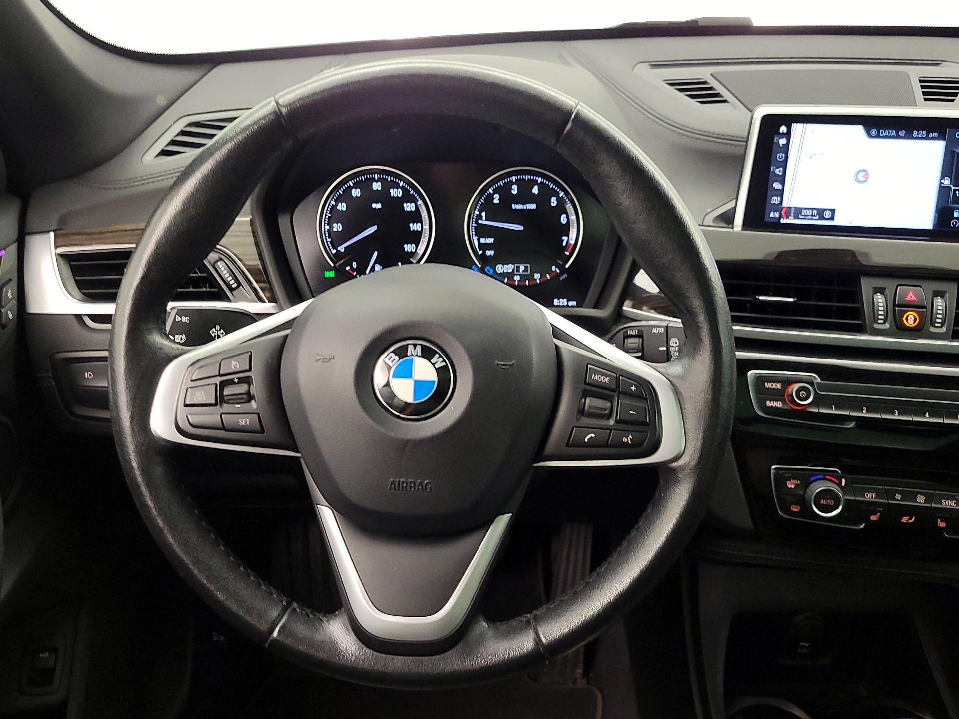 Thumbnail: 2020 BMW X1 - 10