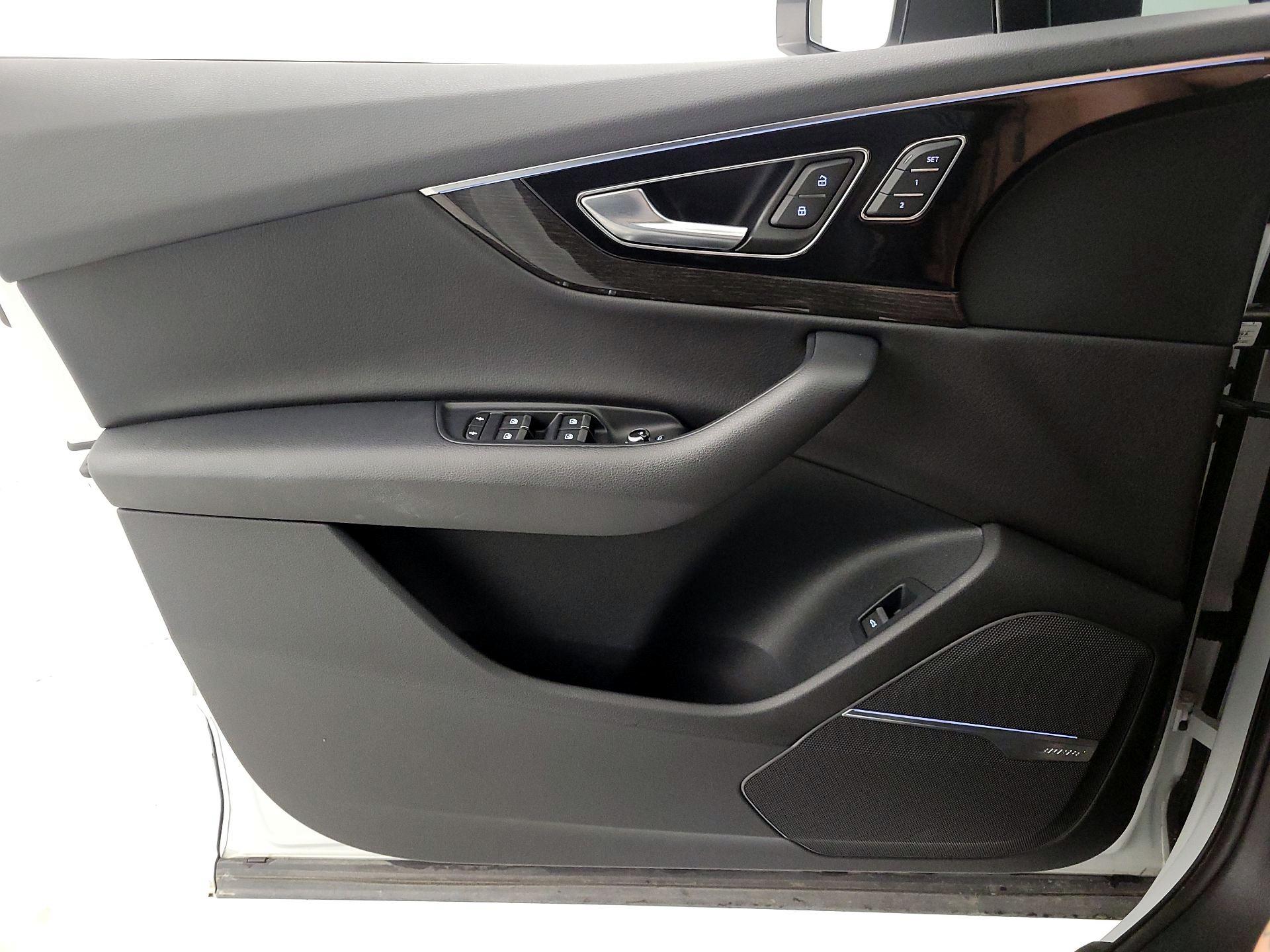 Thumbnail: 2019 Audi Q7 - 12