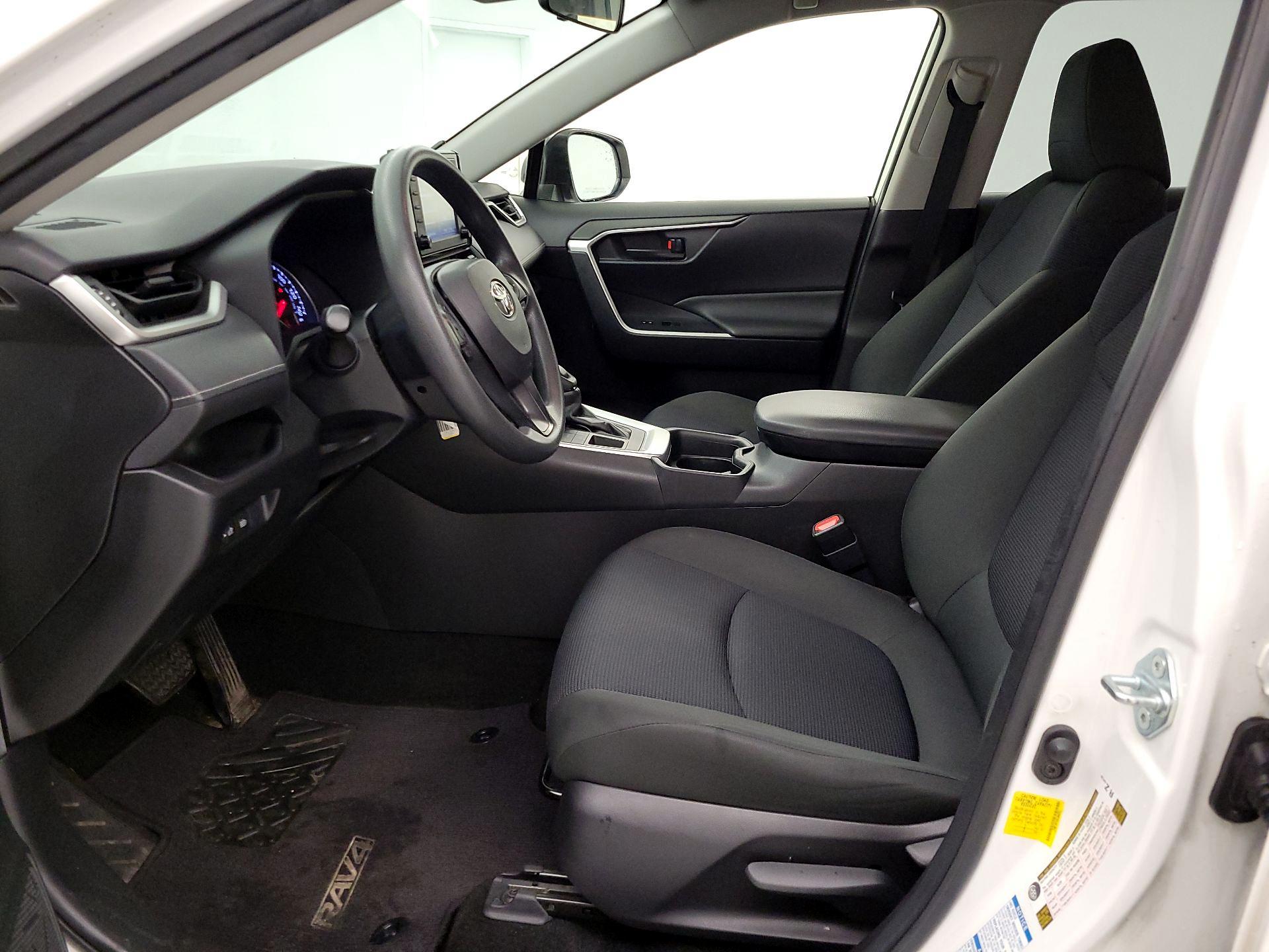 Thumbnail: 2019 Toyota RAV4 - 11