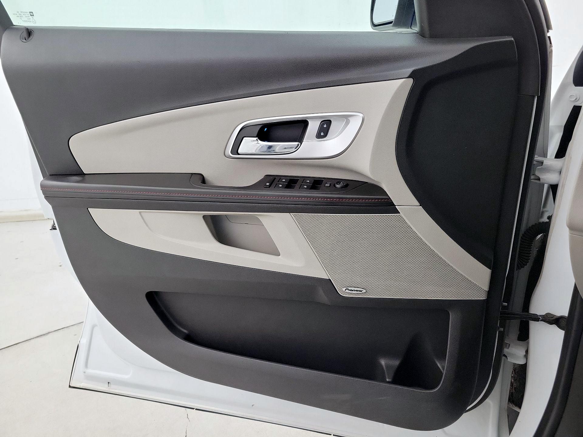 Thumbnail: 2015 Chevrolet Equinox - 12