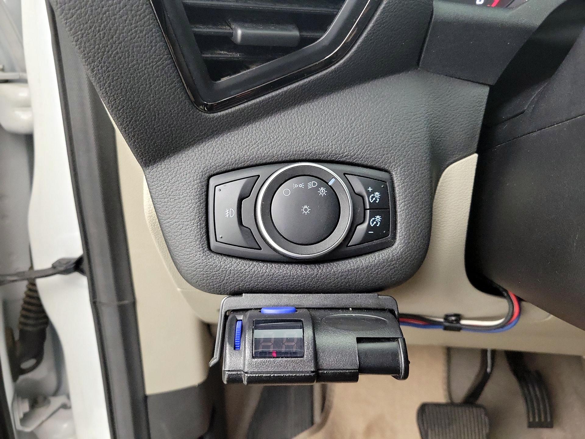 Thumbnail: 2015 Ford Escape - 13