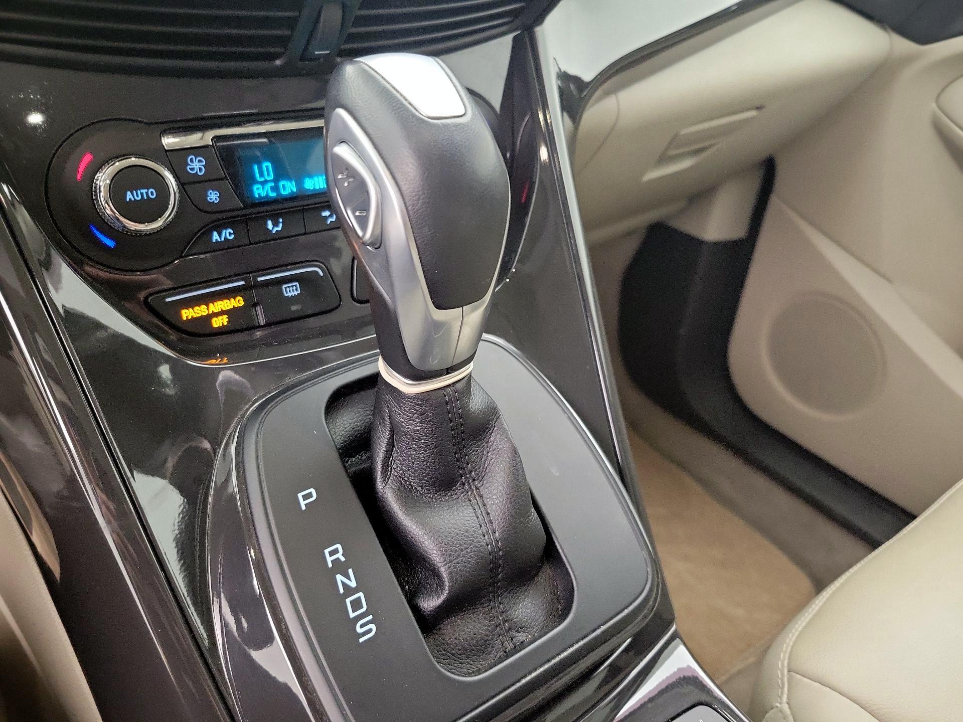 Thumbnail: 2015 Ford Escape - 18