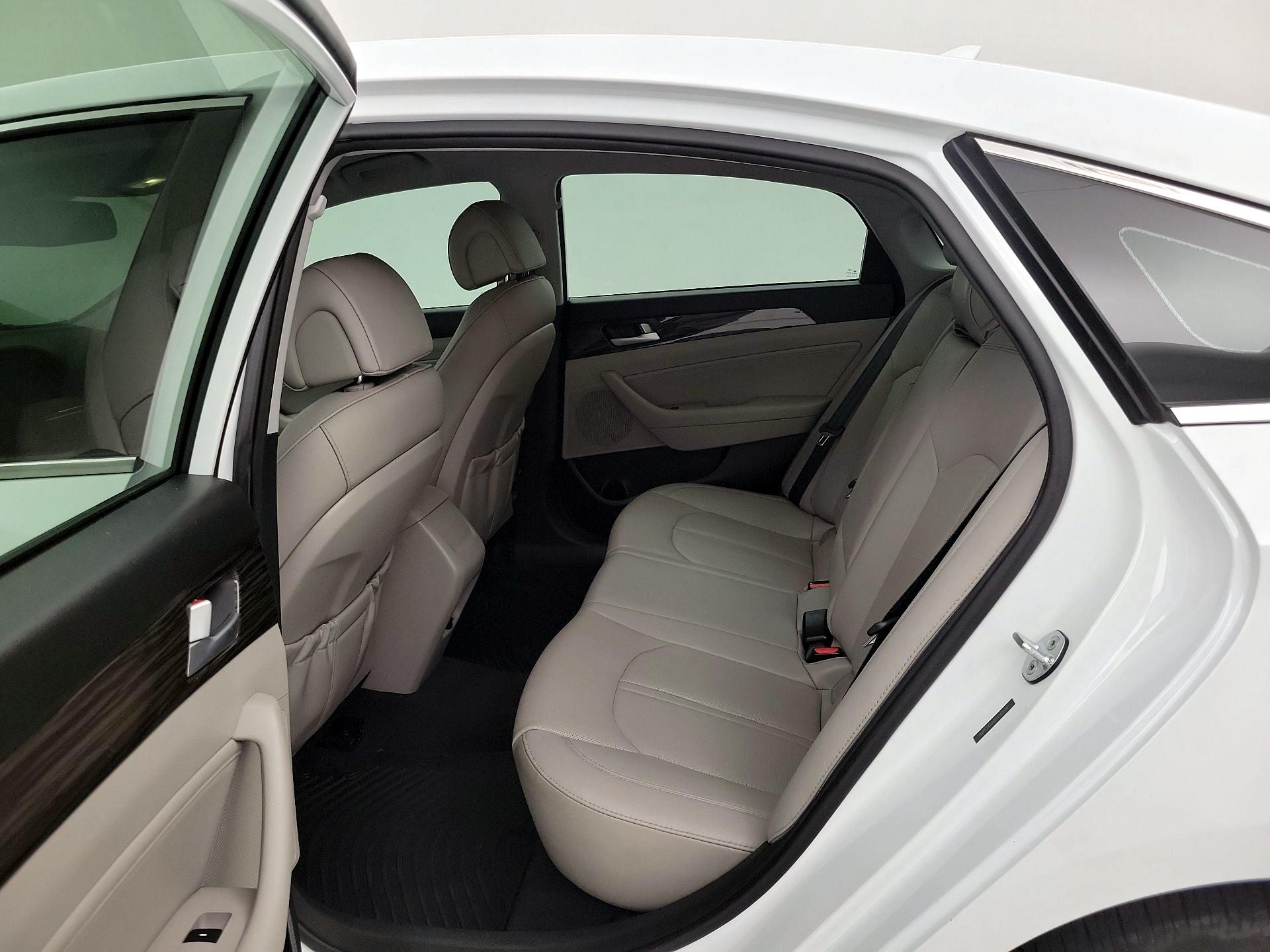 Thumbnail: 2015 Hyundai Sonata - 20