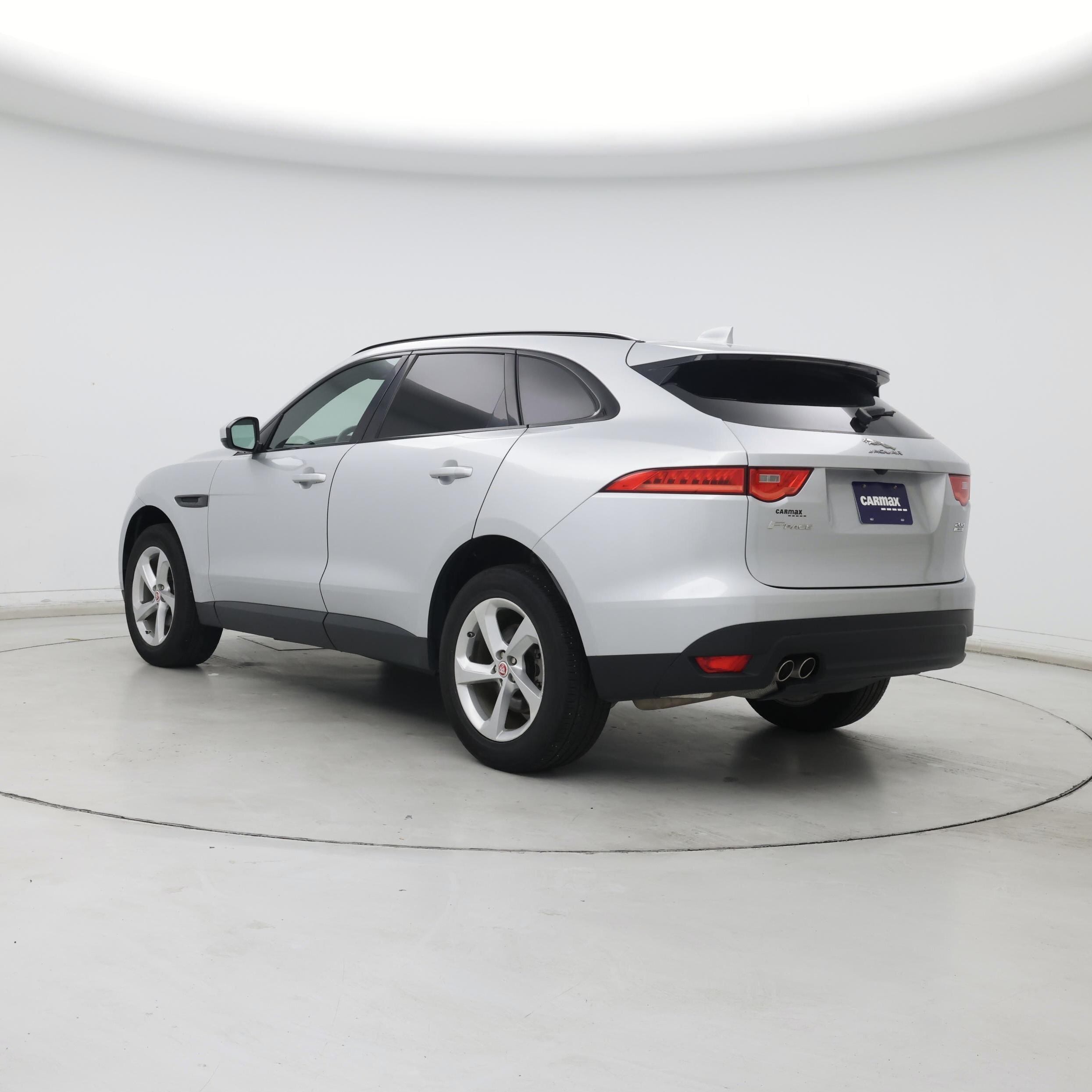 Thumbnail: 2017 Jaguar F-Pace - 2