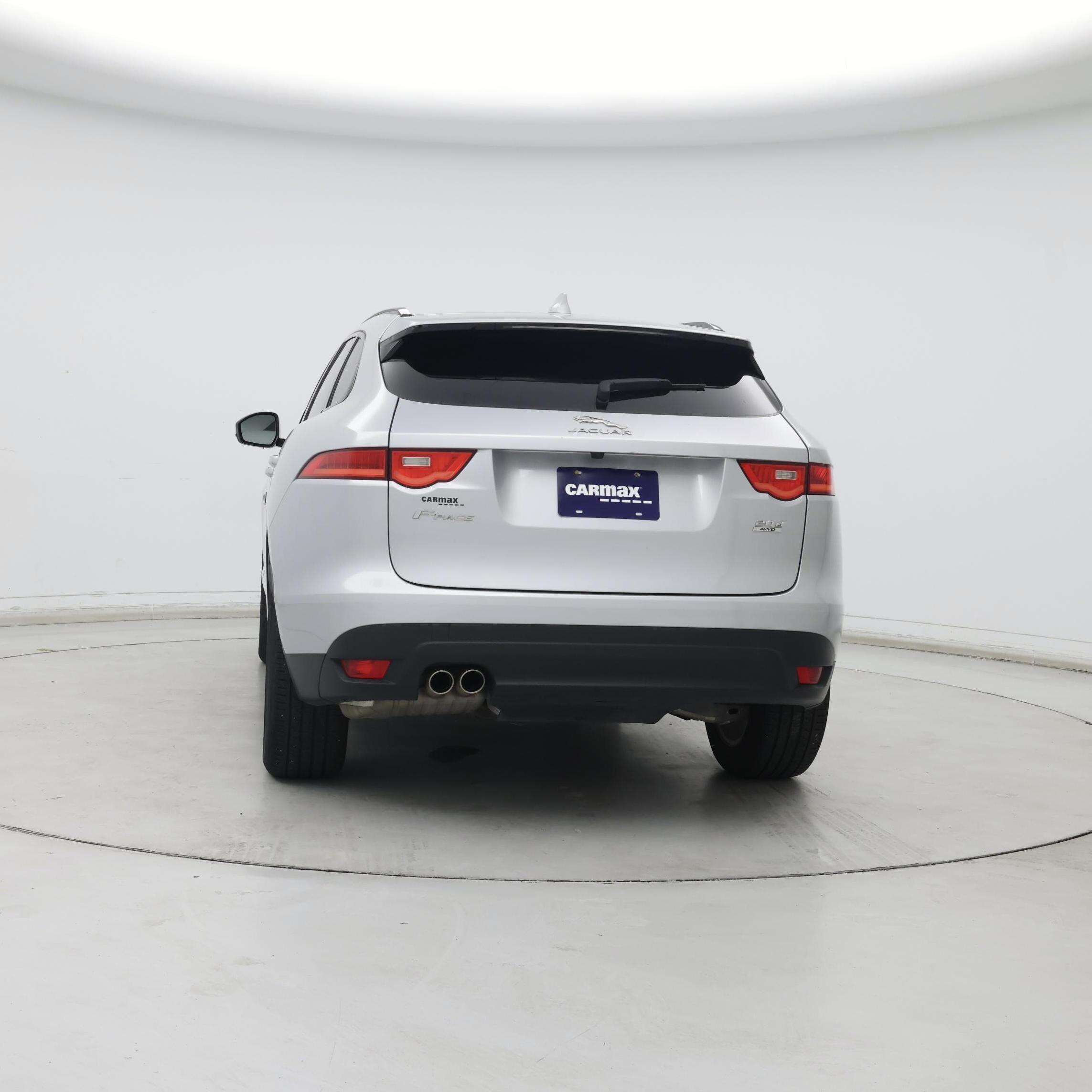 Thumbnail: 2017 Jaguar F-Pace - 6