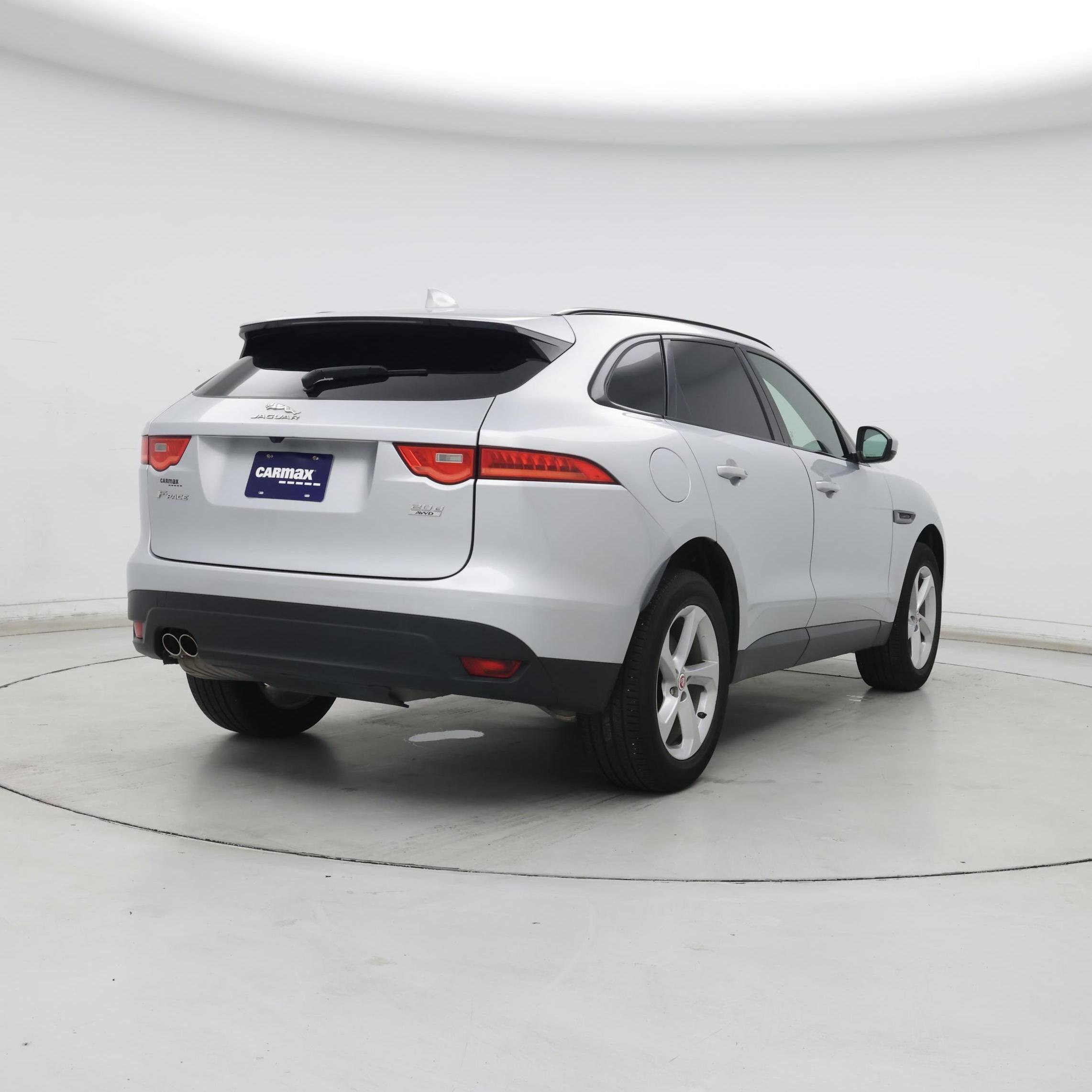 Thumbnail: 2017 Jaguar F-Pace - 8