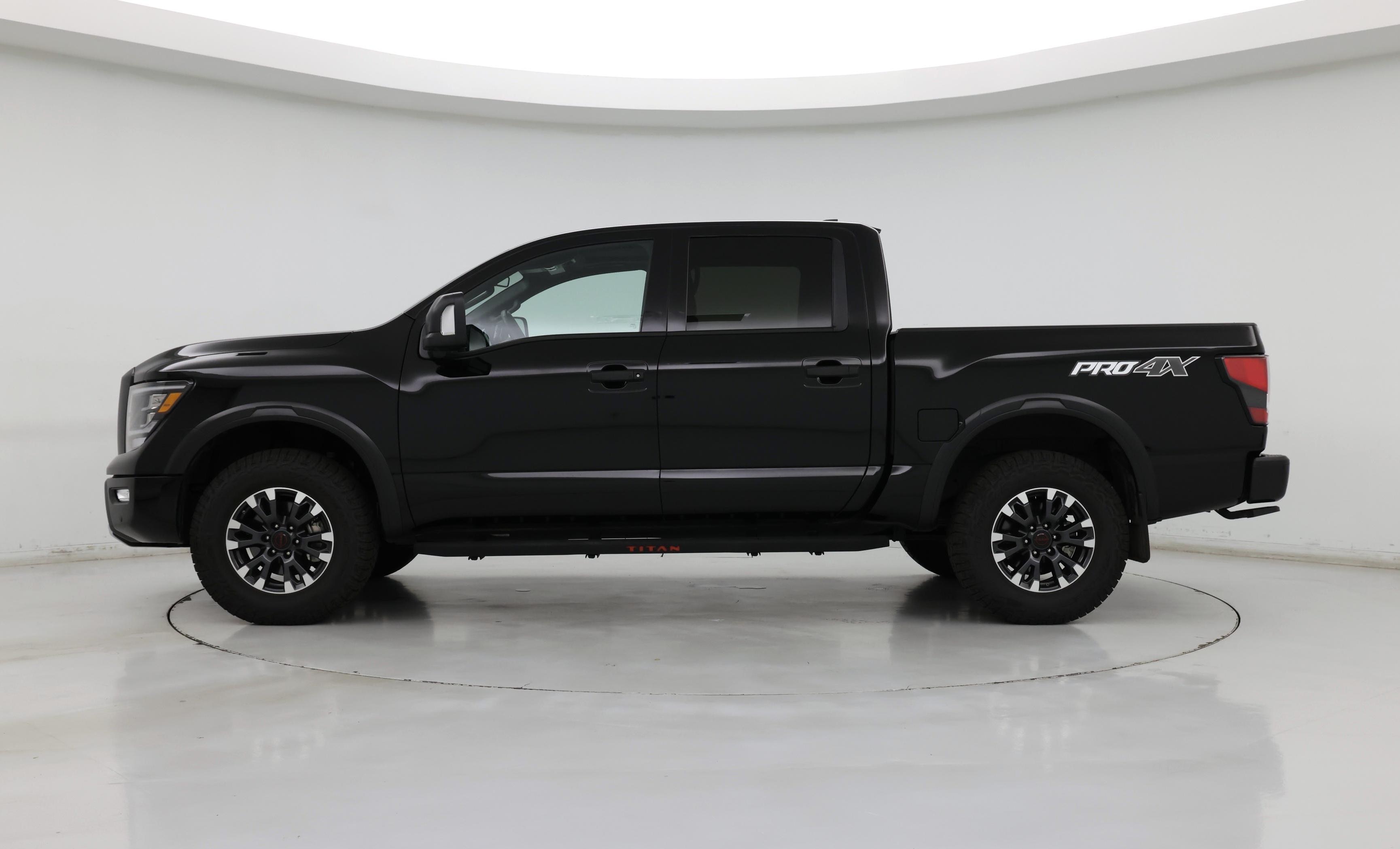 Thumbnail: 2024 Nissan Titan - 3